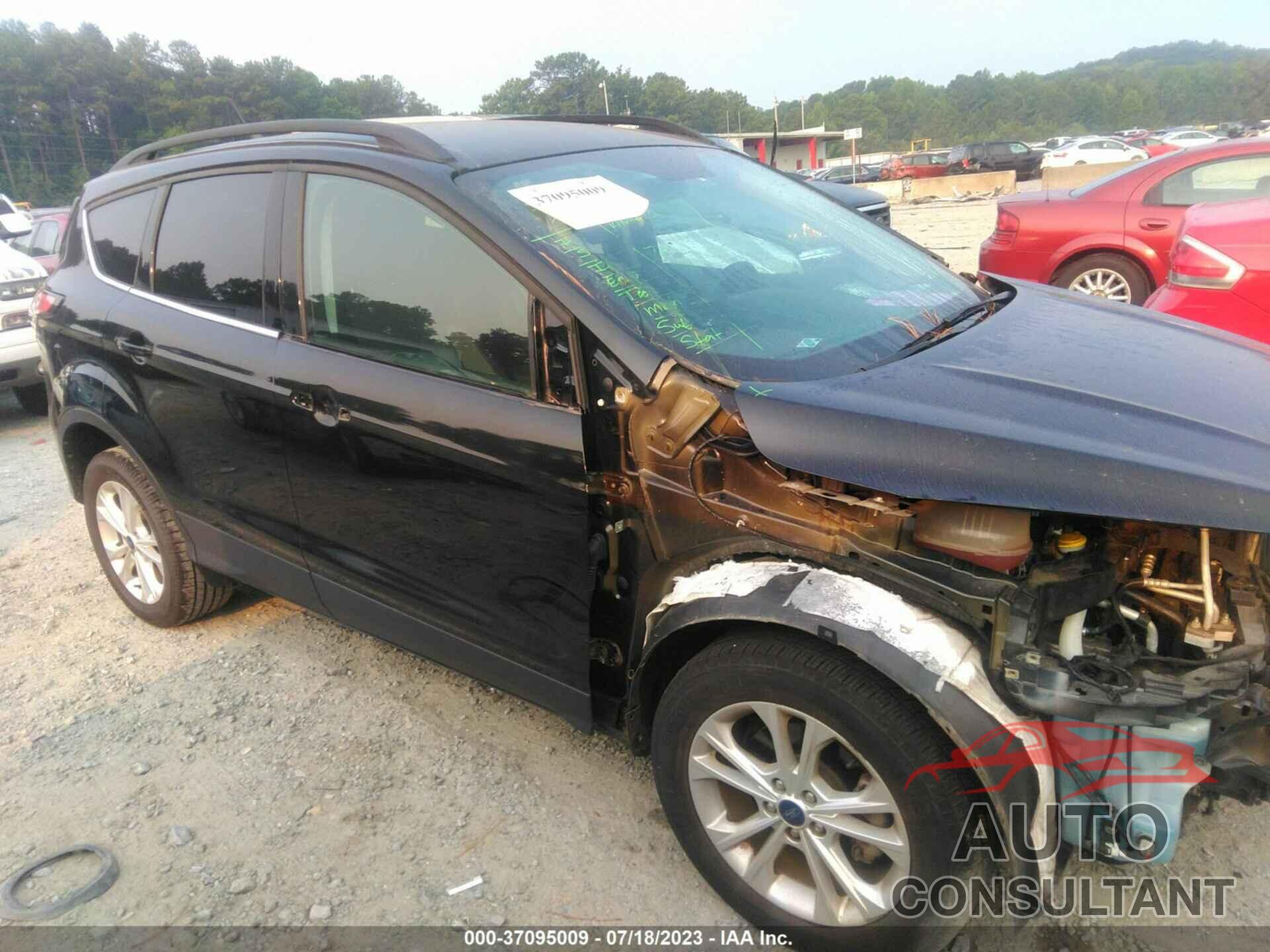 FORD ESCAPE 2018 - 1FMCU0GD0JUA62580