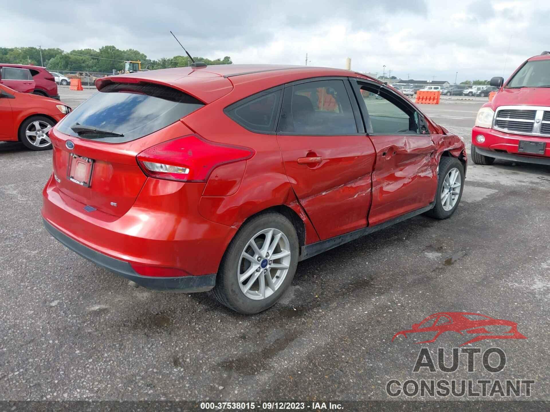 FORD FOCUS 2018 - 1FADP3K2XJL256343