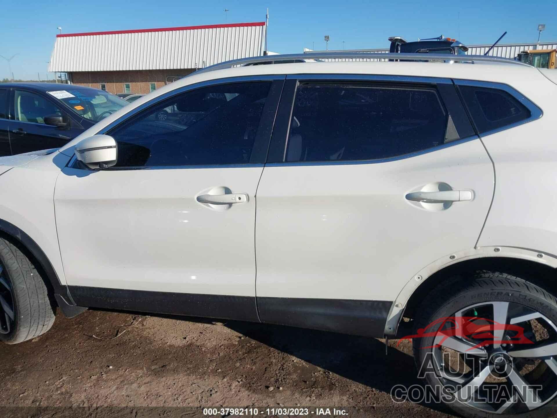 NISSAN ROGUE SPORT 2020 - JN1BJ1CV8LW253400