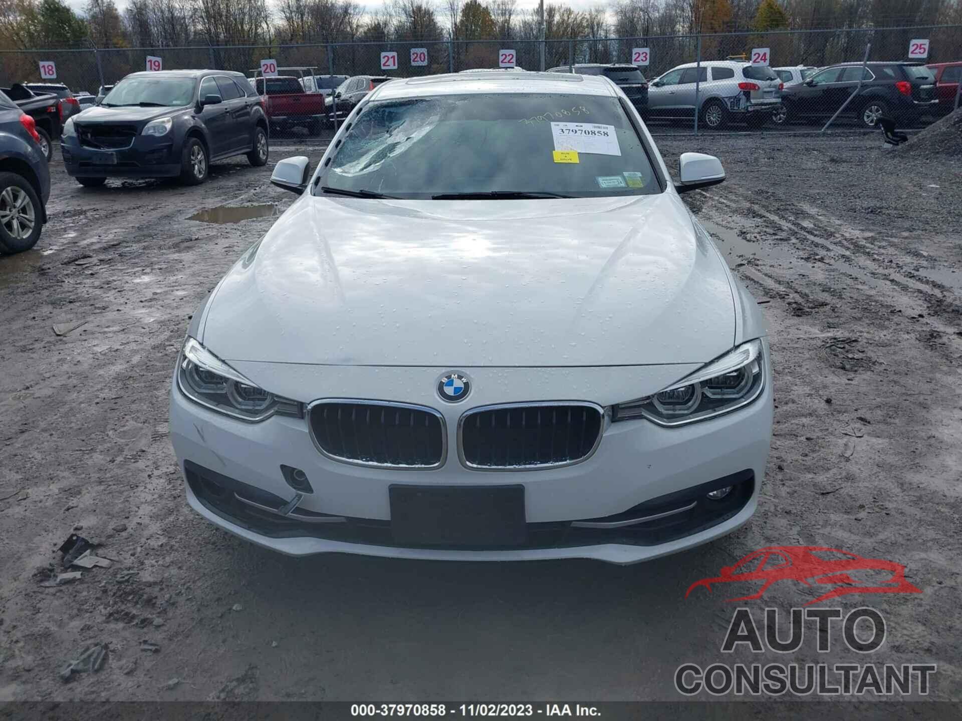 BMW 330 2018 - WBA8D9G59JNU68372