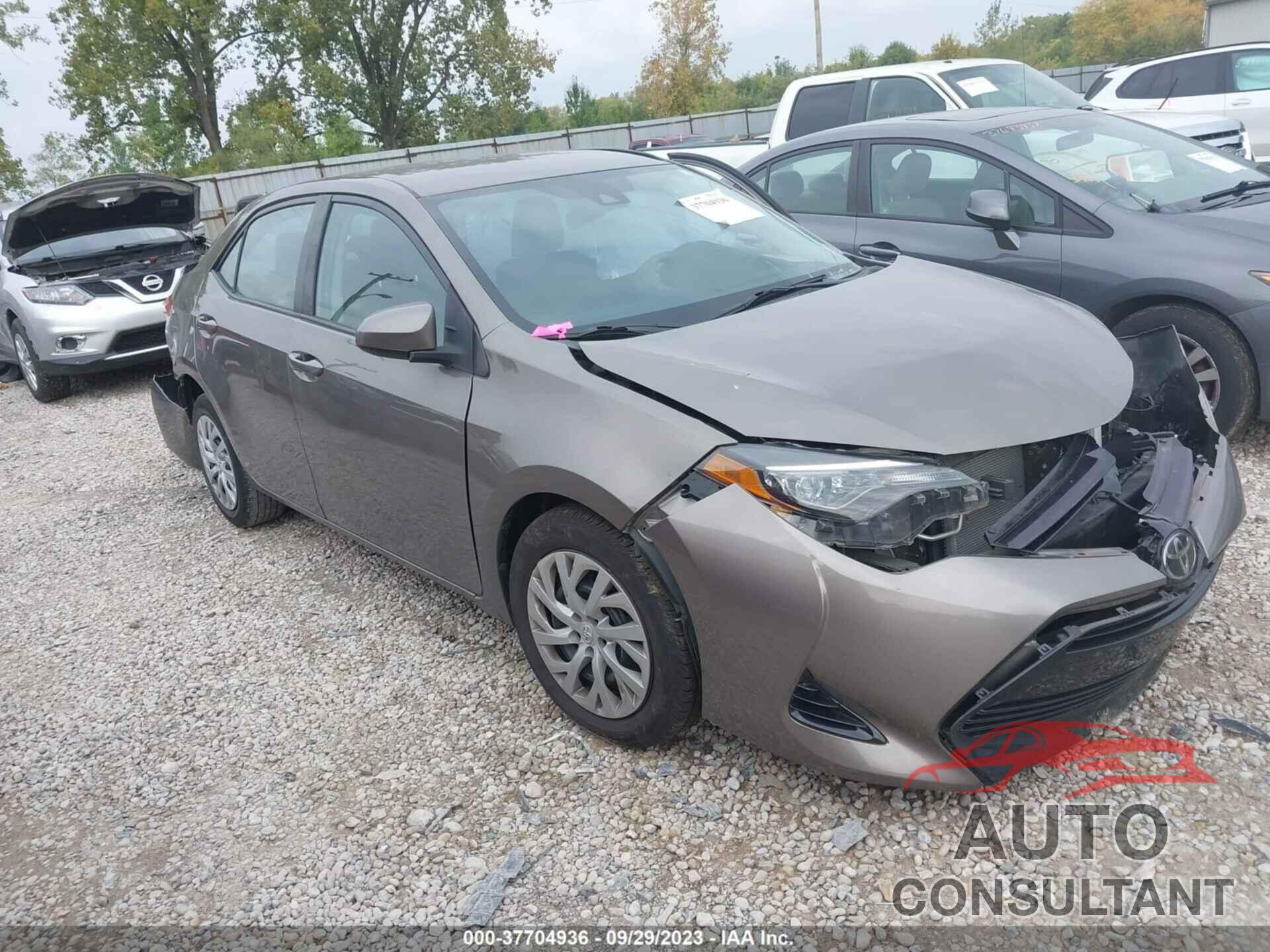 TOYOTA COROLLA 2018 - 2T1BURHEXJC106464