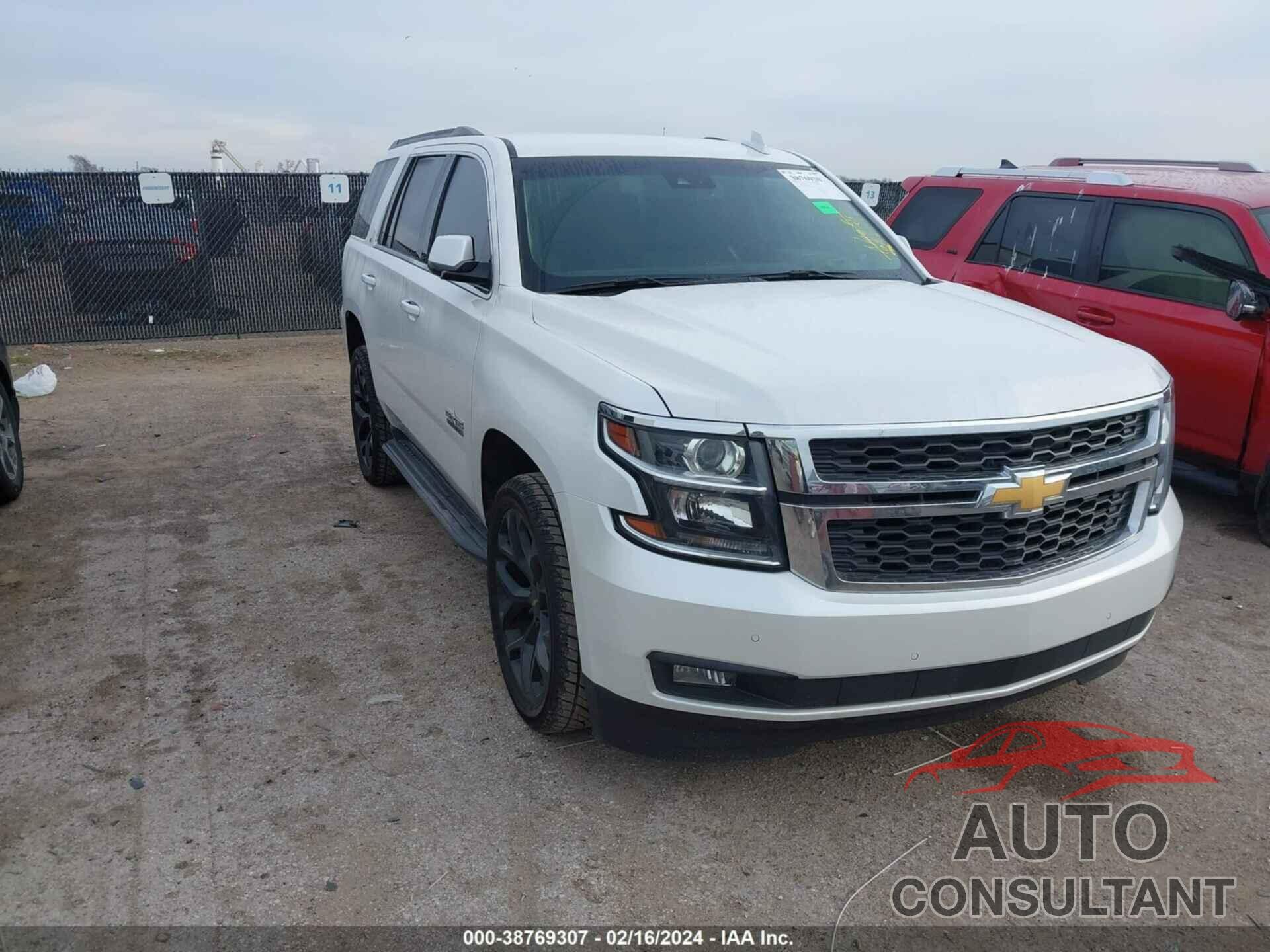 CHEVROLET TAHOE 2017 - 1GNSCBKC0HR323174