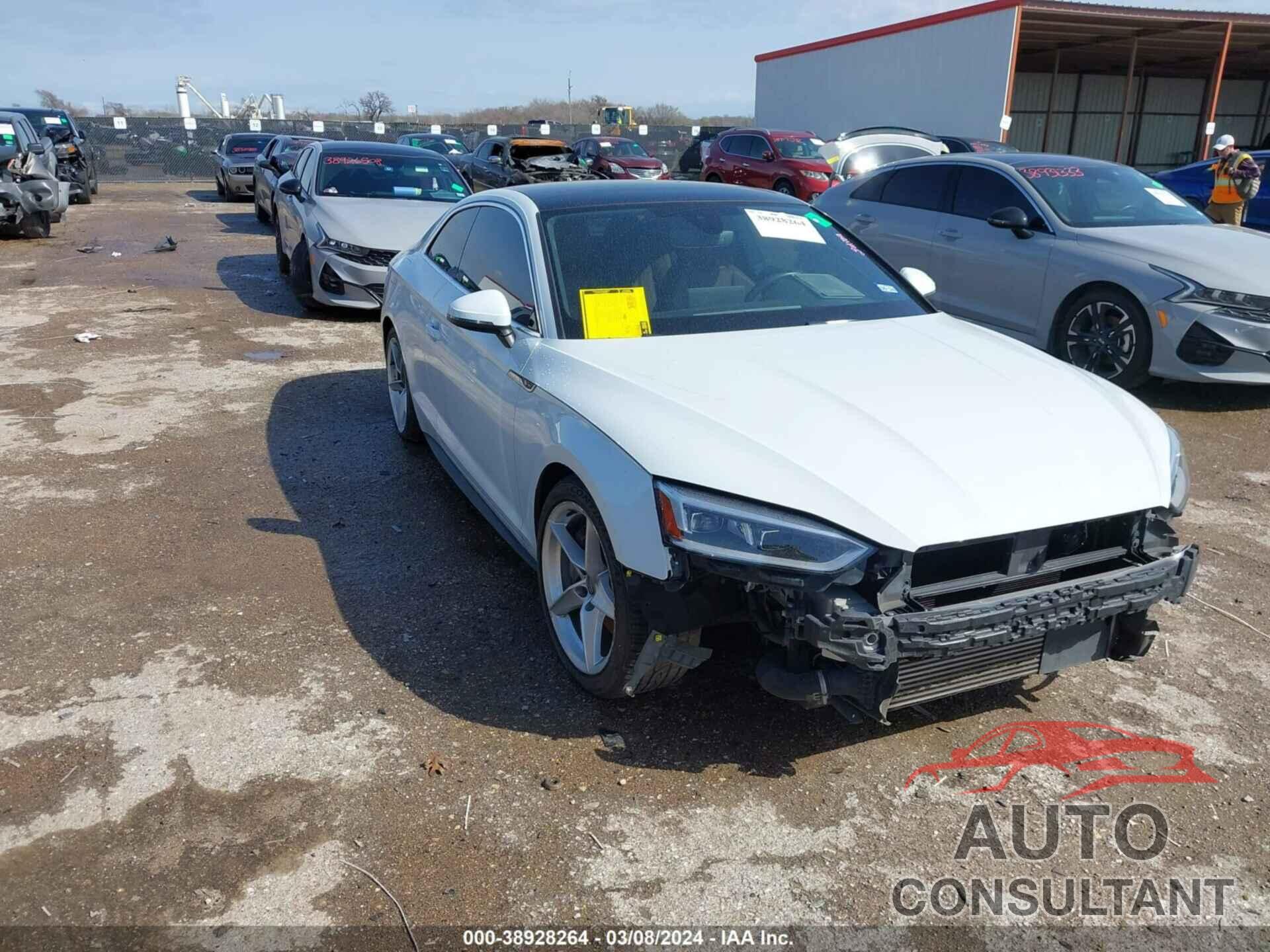 AUDI A5 2018 - WAUTNAF57JA048823