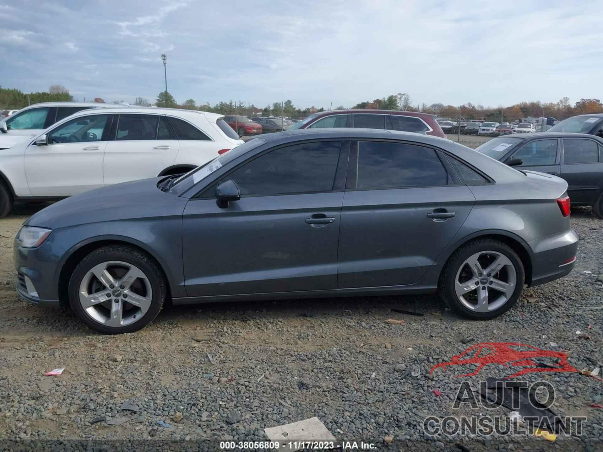 AUDI A3 2018 - WAUB8GFF4J1077422