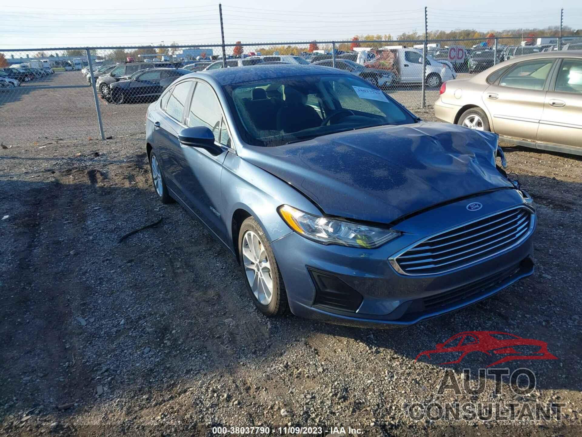 FORD FUSION HYBRID 2019 - 3FA6P0LU1KR151989