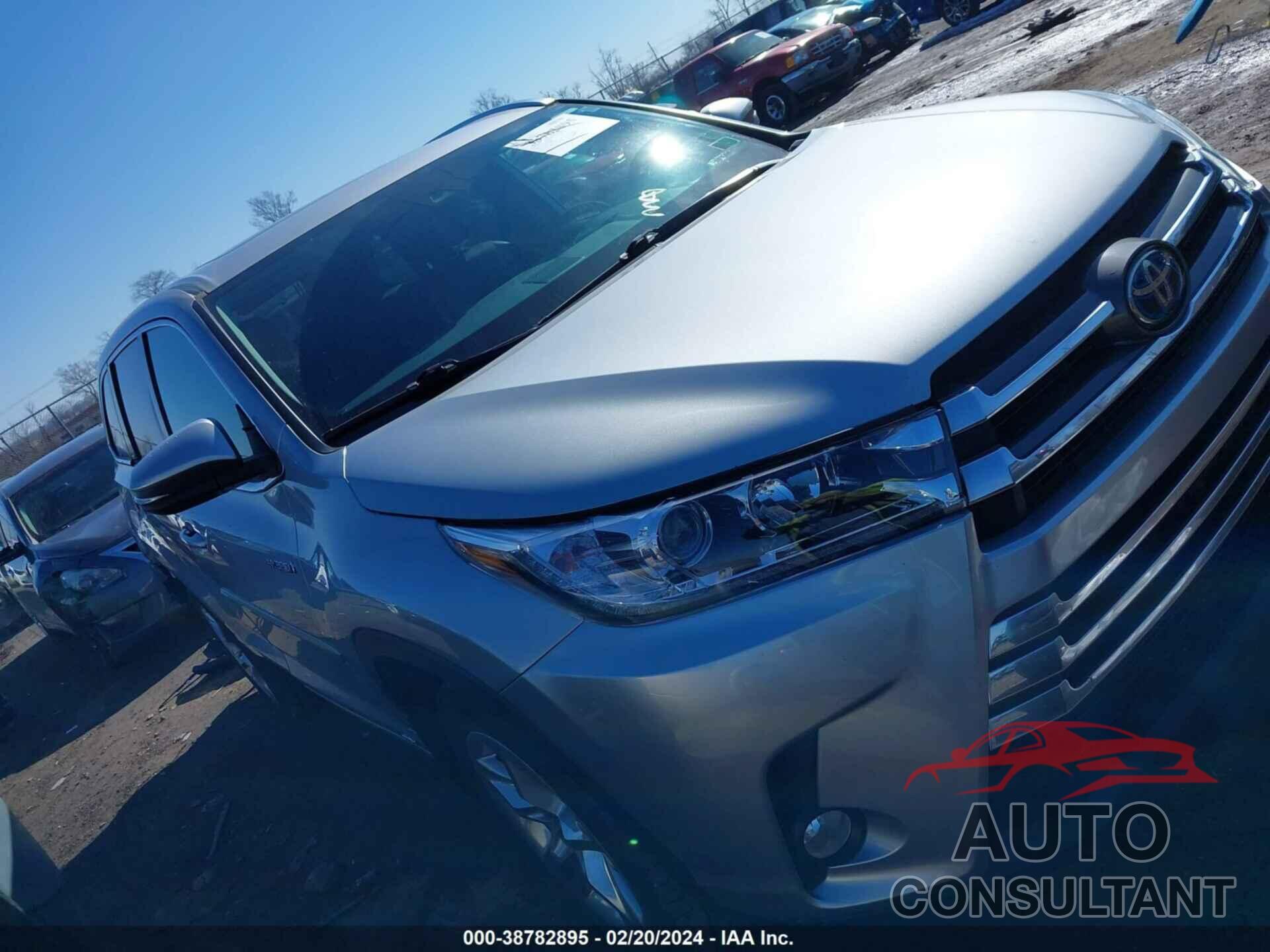 TOYOTA HIGHLANDER HYBRID 2018 - 5TDDGRFH3JS039968