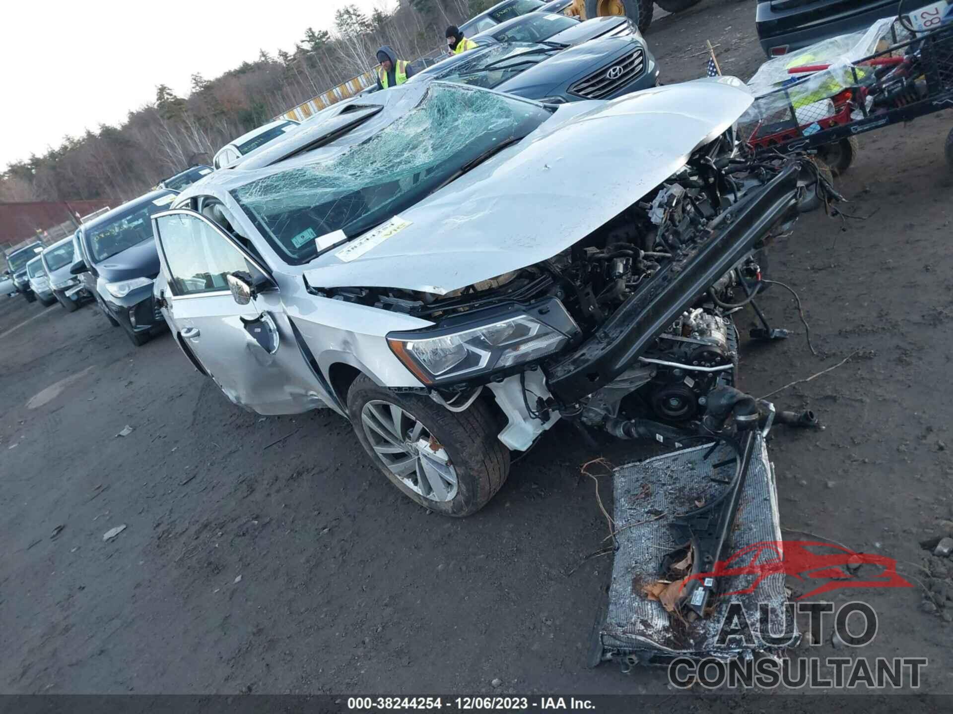VOLKSWAGEN PASSAT 2018 - 1VWBA7A34JC045138