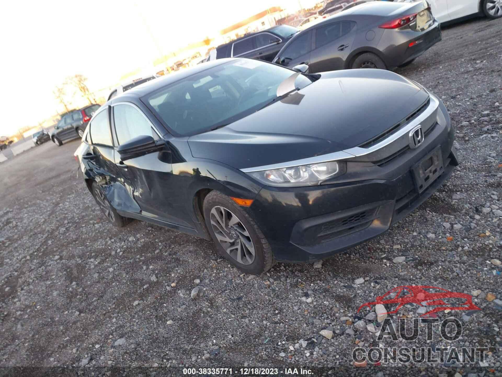 HONDA CIVIC 2018 - 2HGFC2F74JH518712