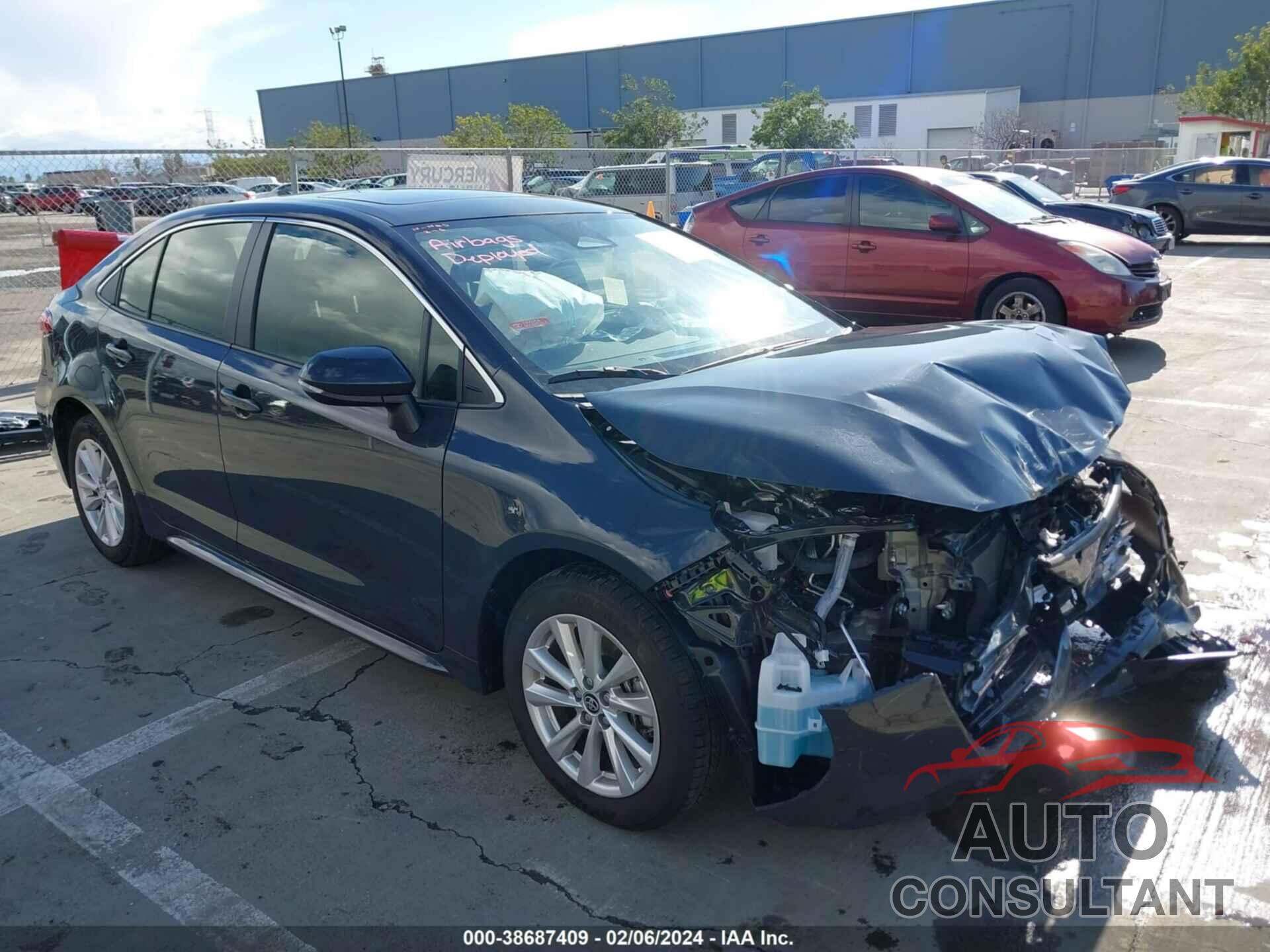 TOYOTA COROLLA 2023 - JTDBCMFE3P3012906