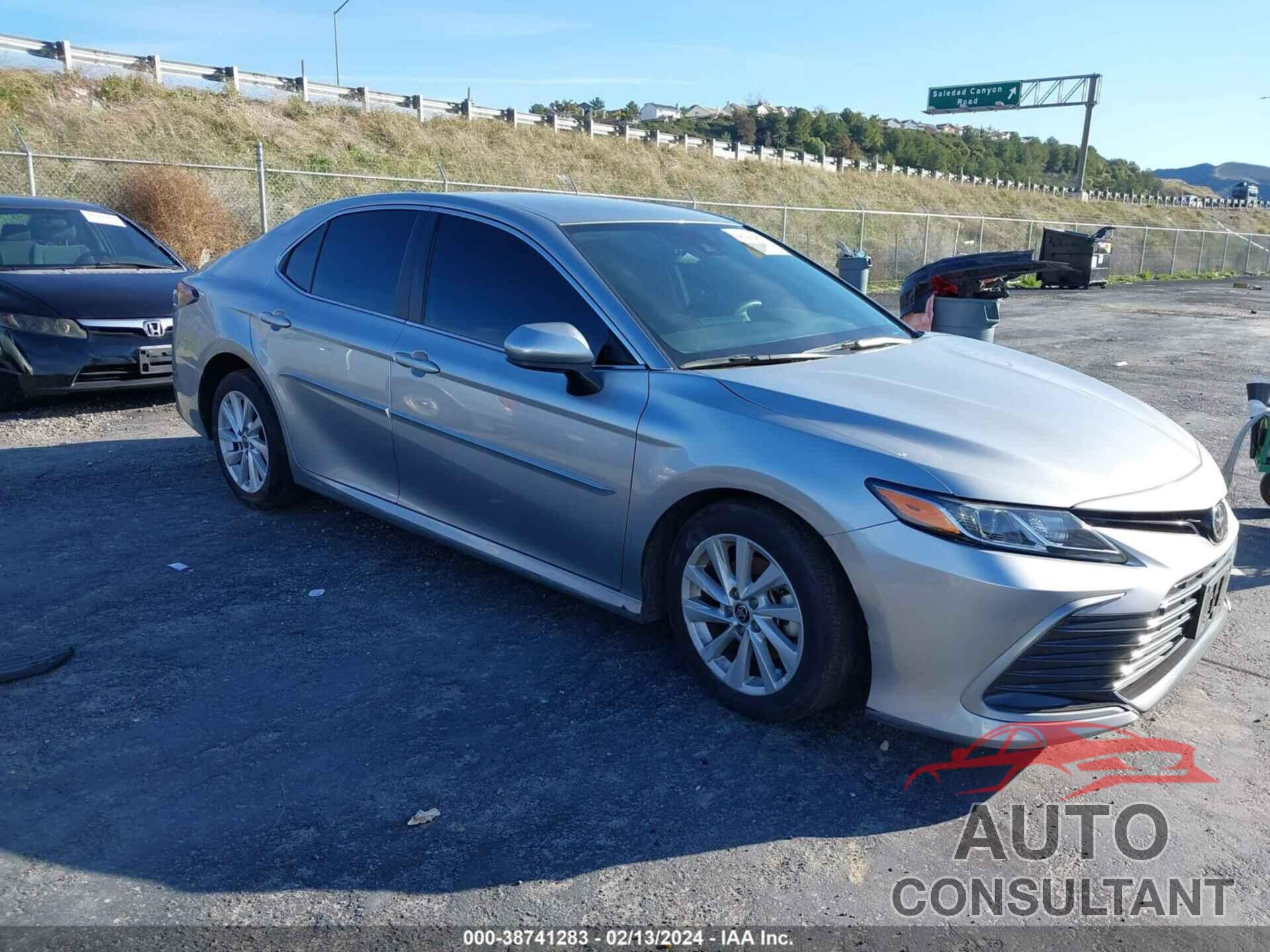 TOYOTA CAMRY 2021 - 4T1C11AK1MU612797