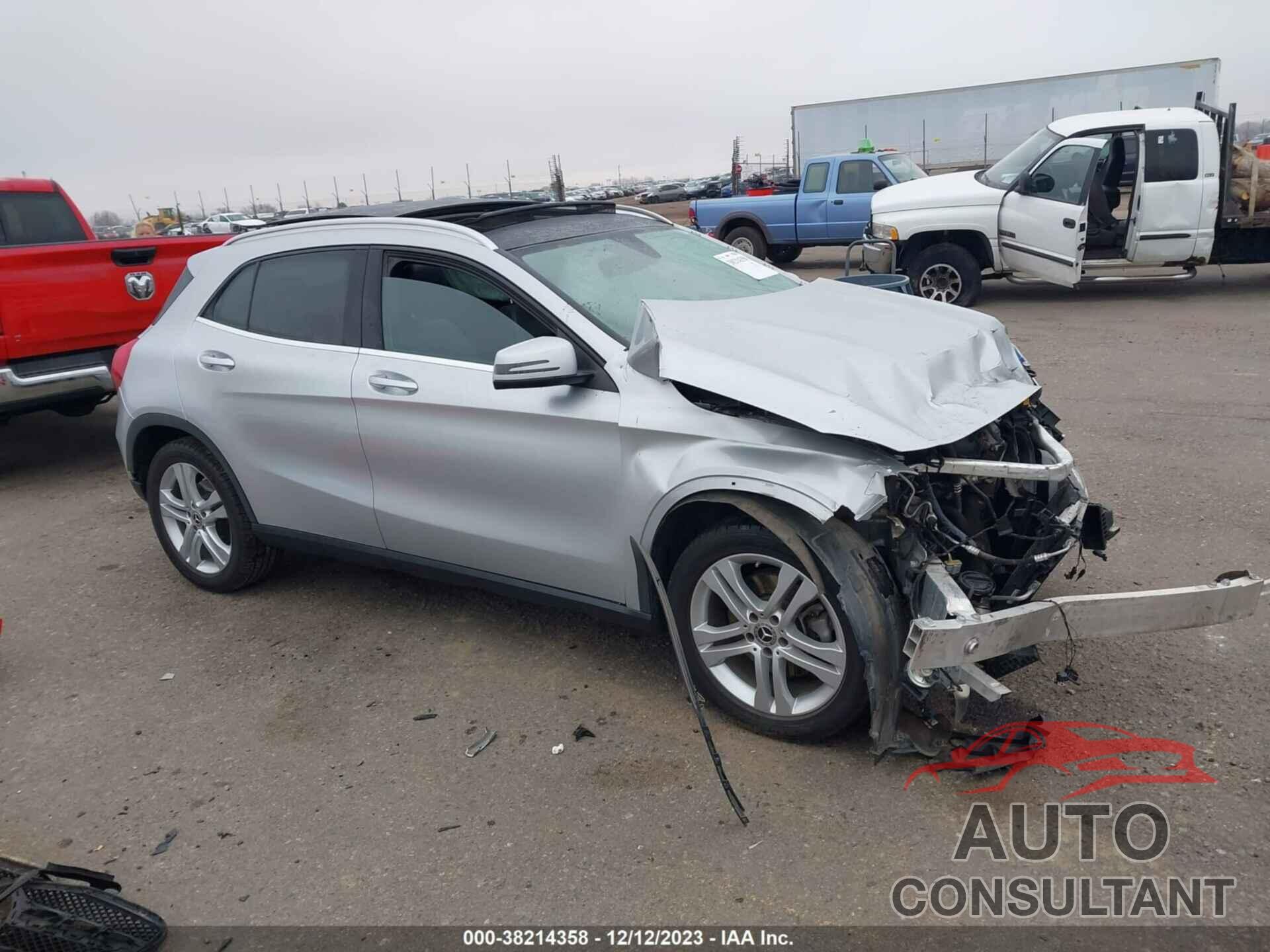 MERCEDES-BENZ GLA 2020 - WDCTG4GB8LU021161