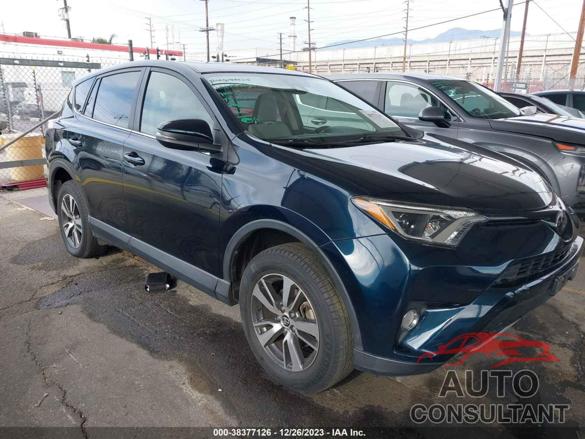 TOYOTA RAV4 2018 - JTMWFREV2JD115792