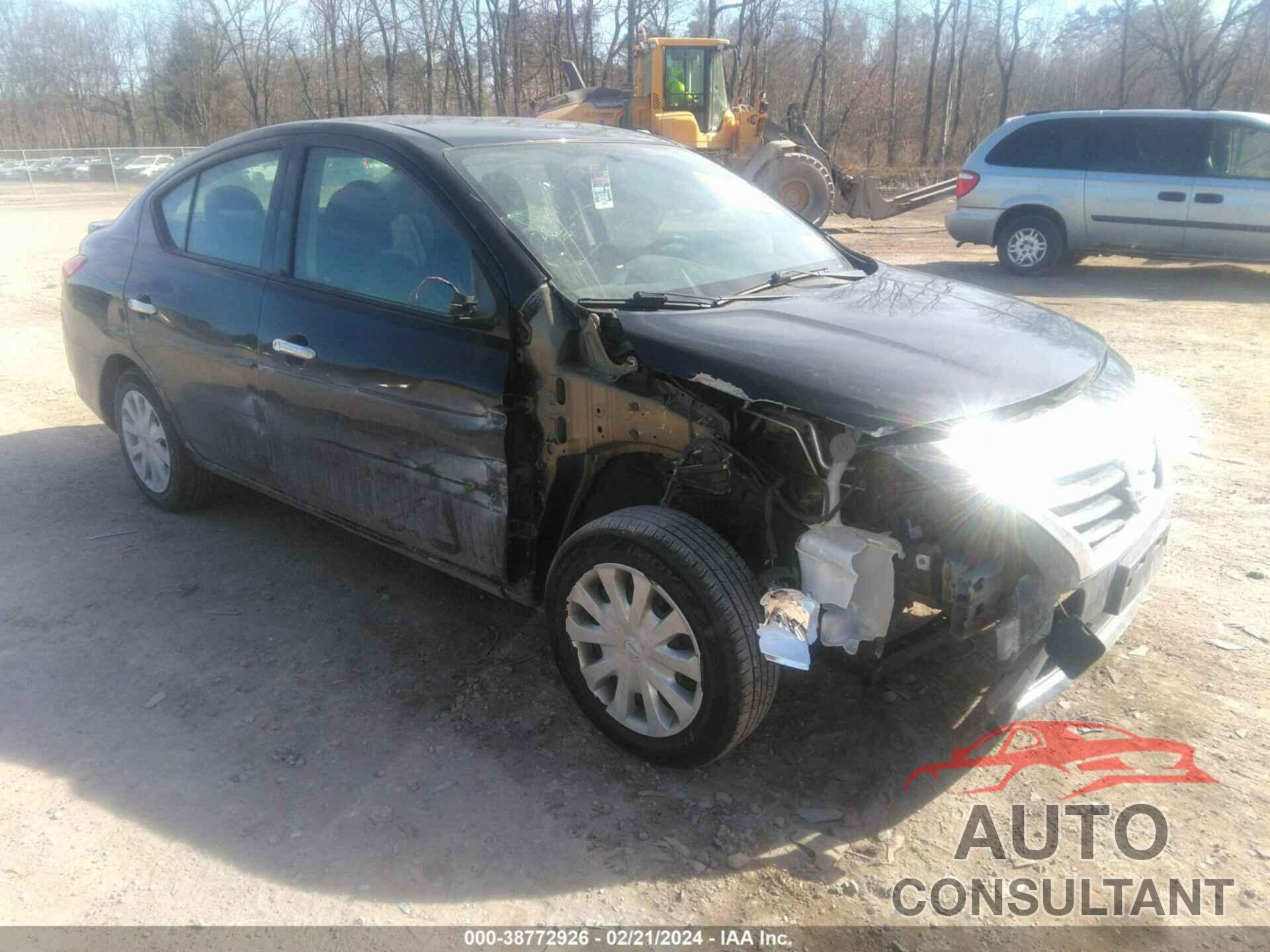 NISSAN VERSA 2018 - 3N1CN7AP9JL879637