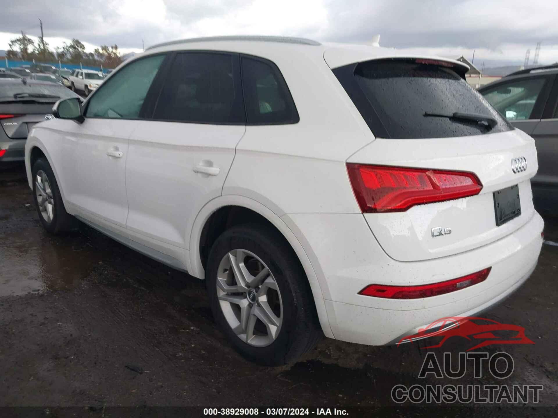 AUDI Q5 2018 - WA1ANAFY7J2135100