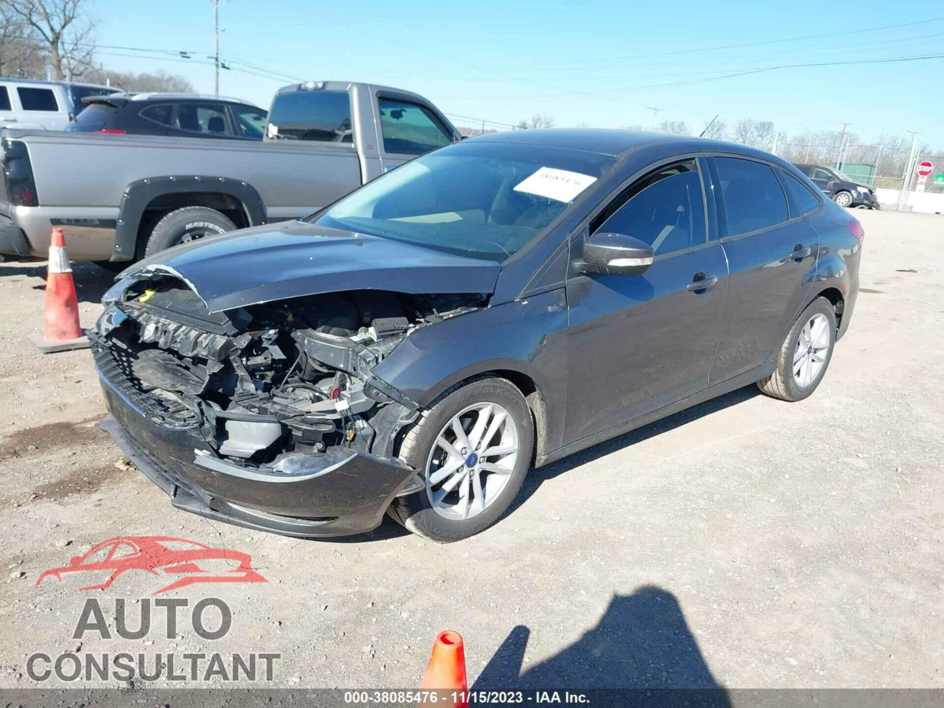 FORD FOCUS 2017 - 1FADP3F27HL345968