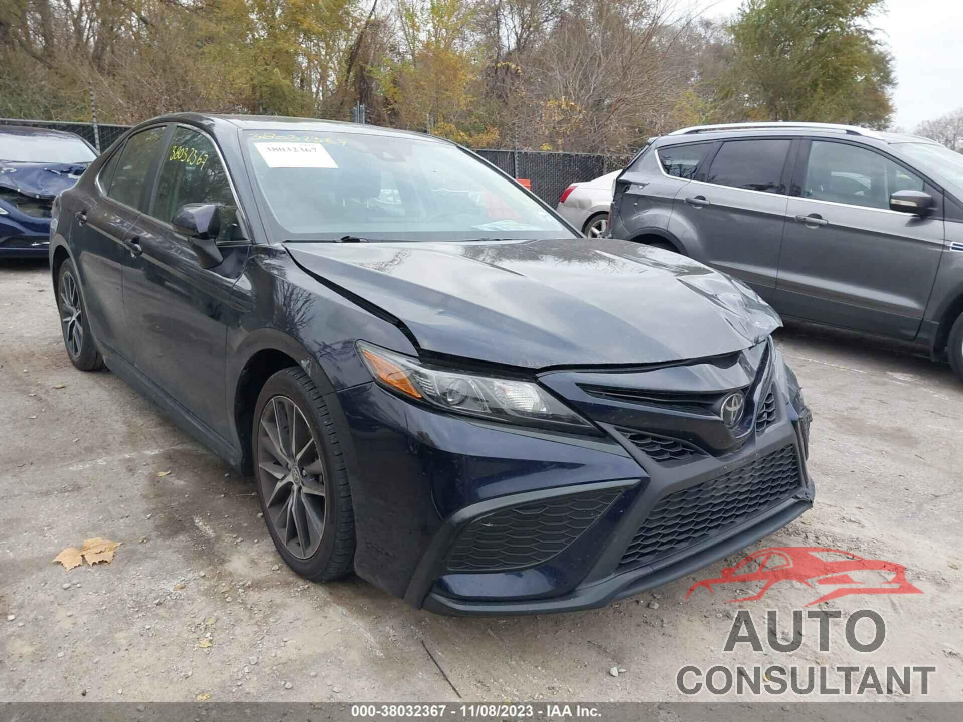 TOYOTA CAMRY 2022 - 4T1G11AK0NU713235