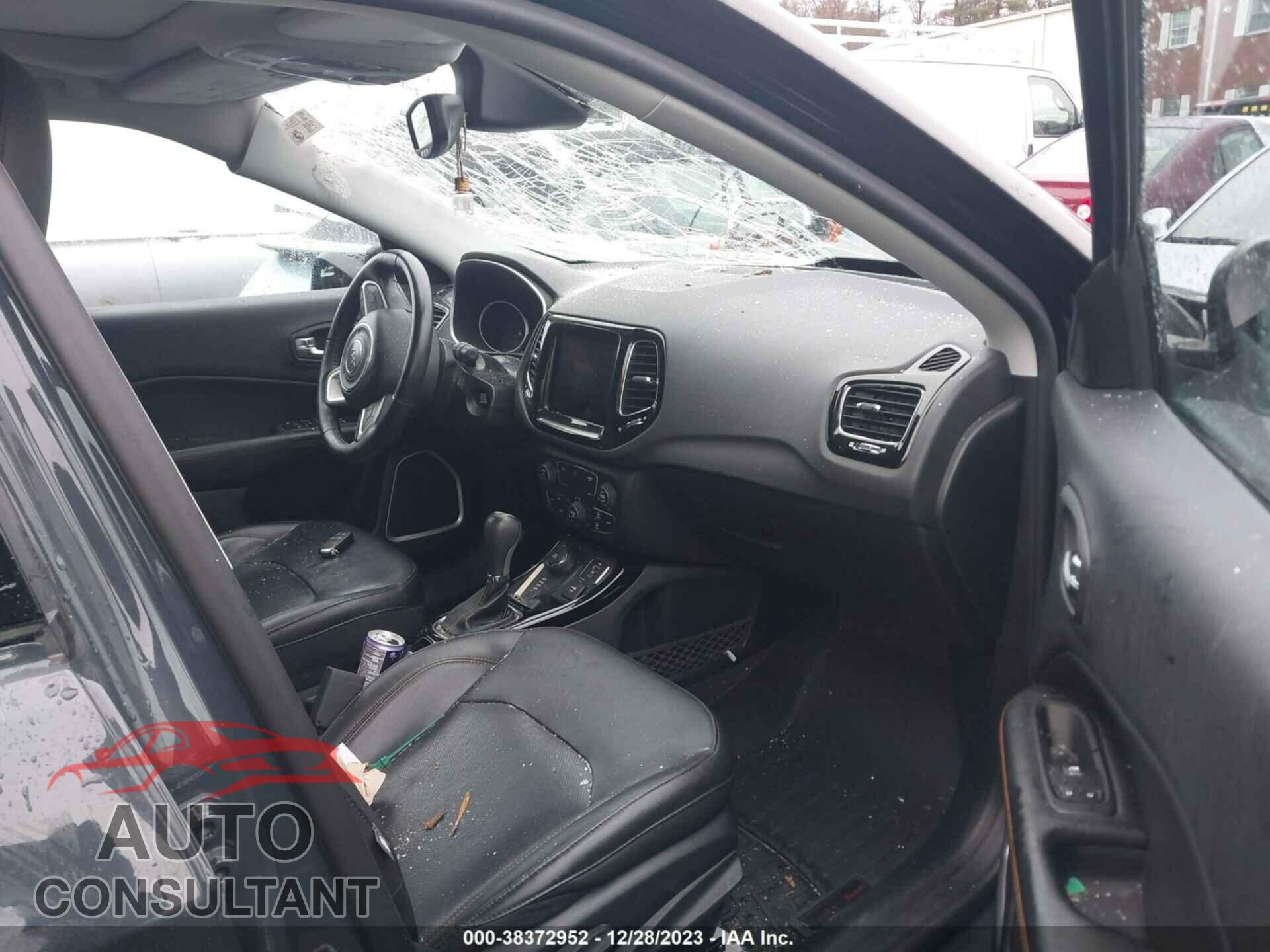 JEEP COMPASS 2018 - 3C4NJDCB1JT245949