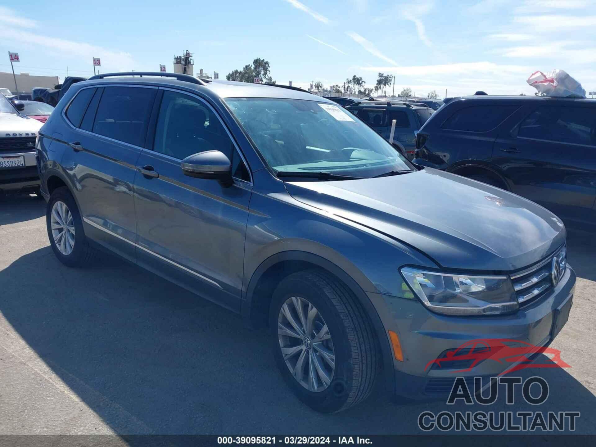 VOLKSWAGEN TIGUAN 2018 - 3VV2B7AX2JM092106