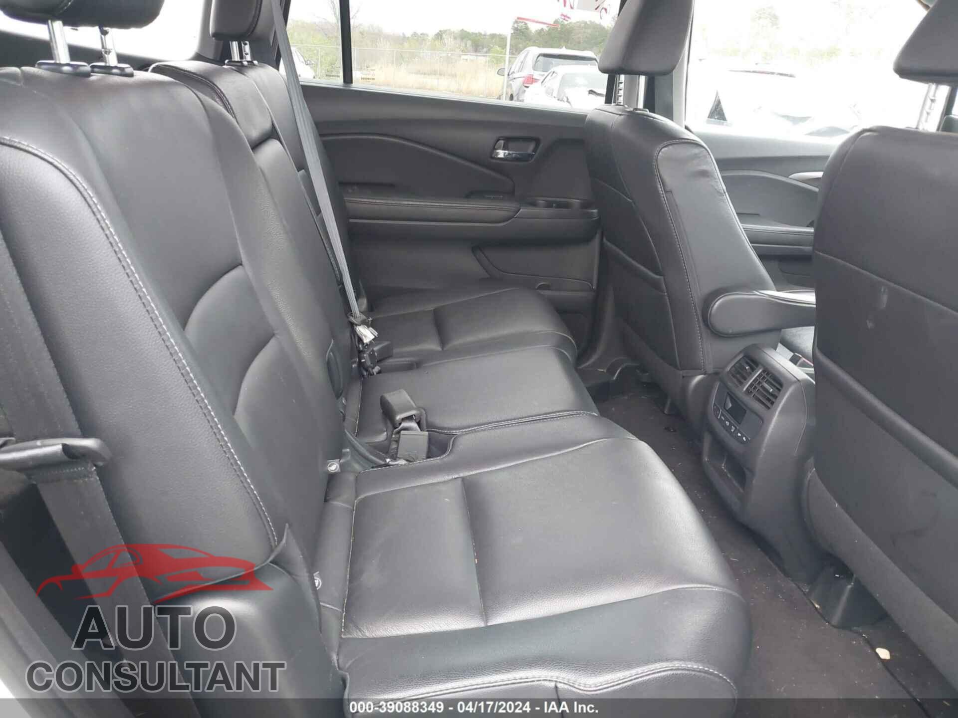 HONDA PILOT 2017 - 5FNYF6H70HB048228