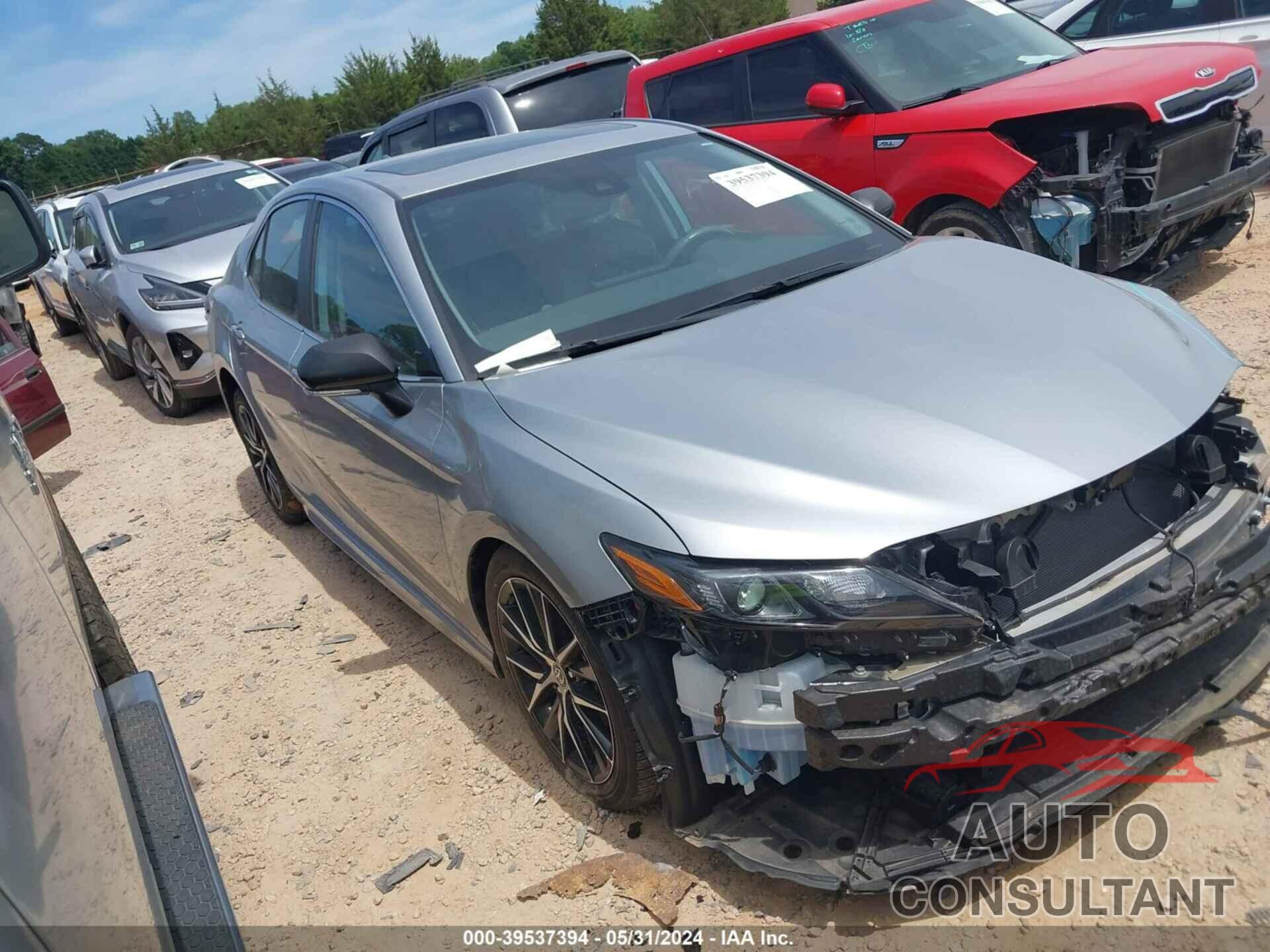 TOYOTA CAMRY 2022 - 4T1T11AK1NU044116