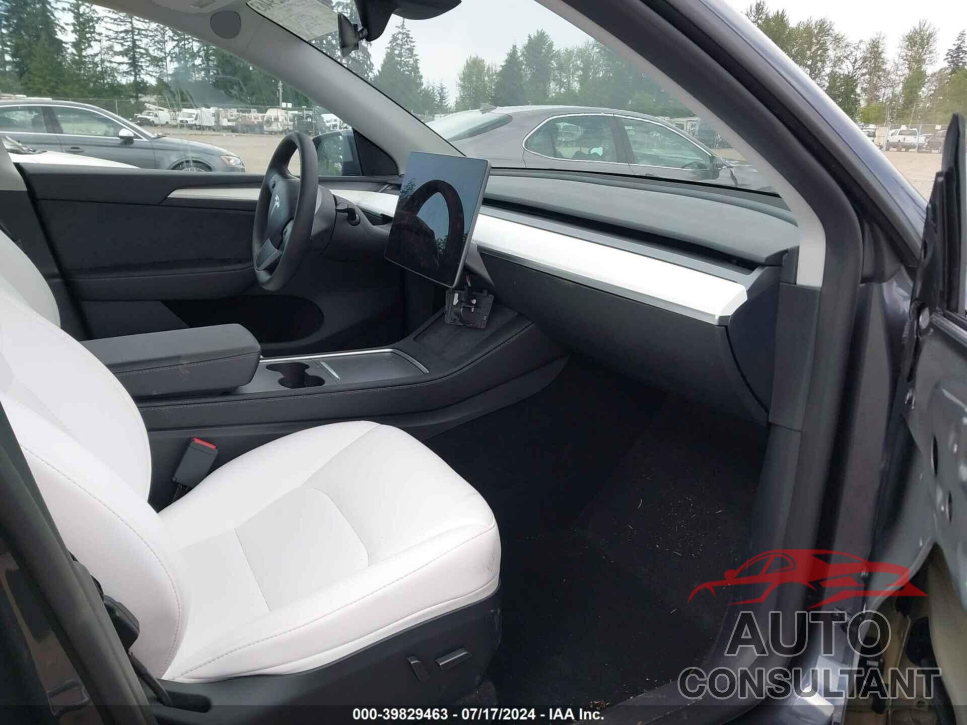 TESLA MODEL Y 2023 - 7SAYGDEF4PF903186