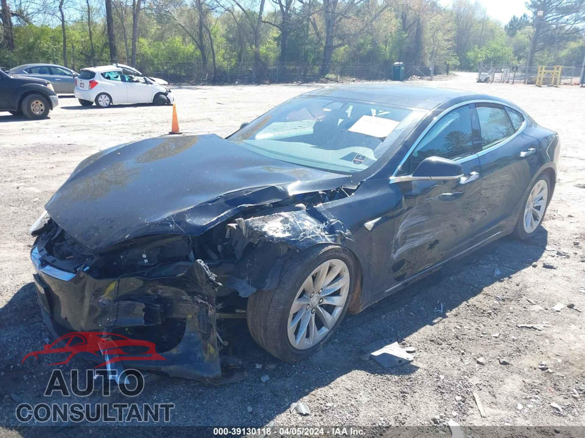 TESLA MODEL S 2018 - 5YJSA1E20JF284819