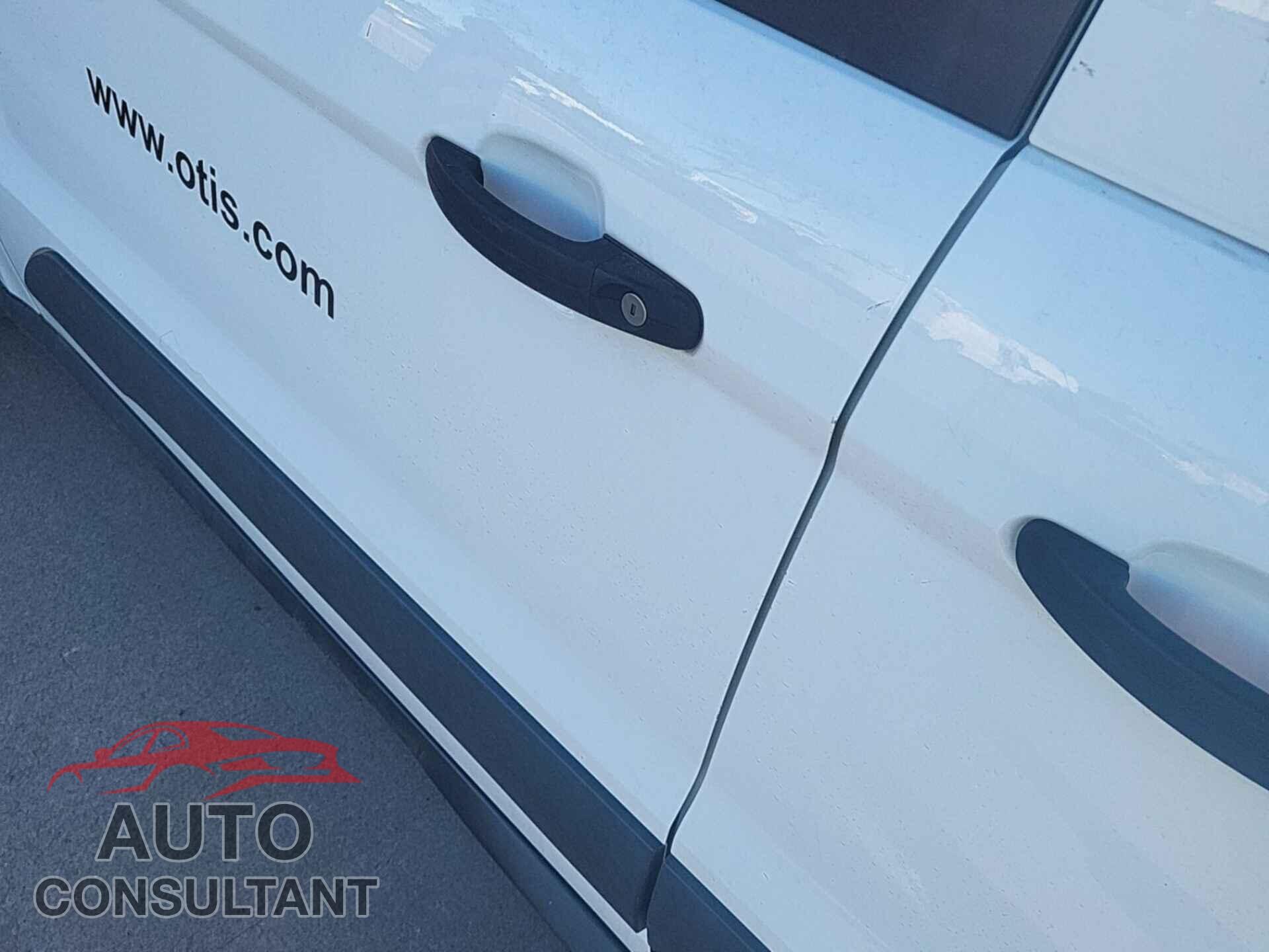 FORD TRANSIT CONNECT 2017 - NM0LS7E71H1309260