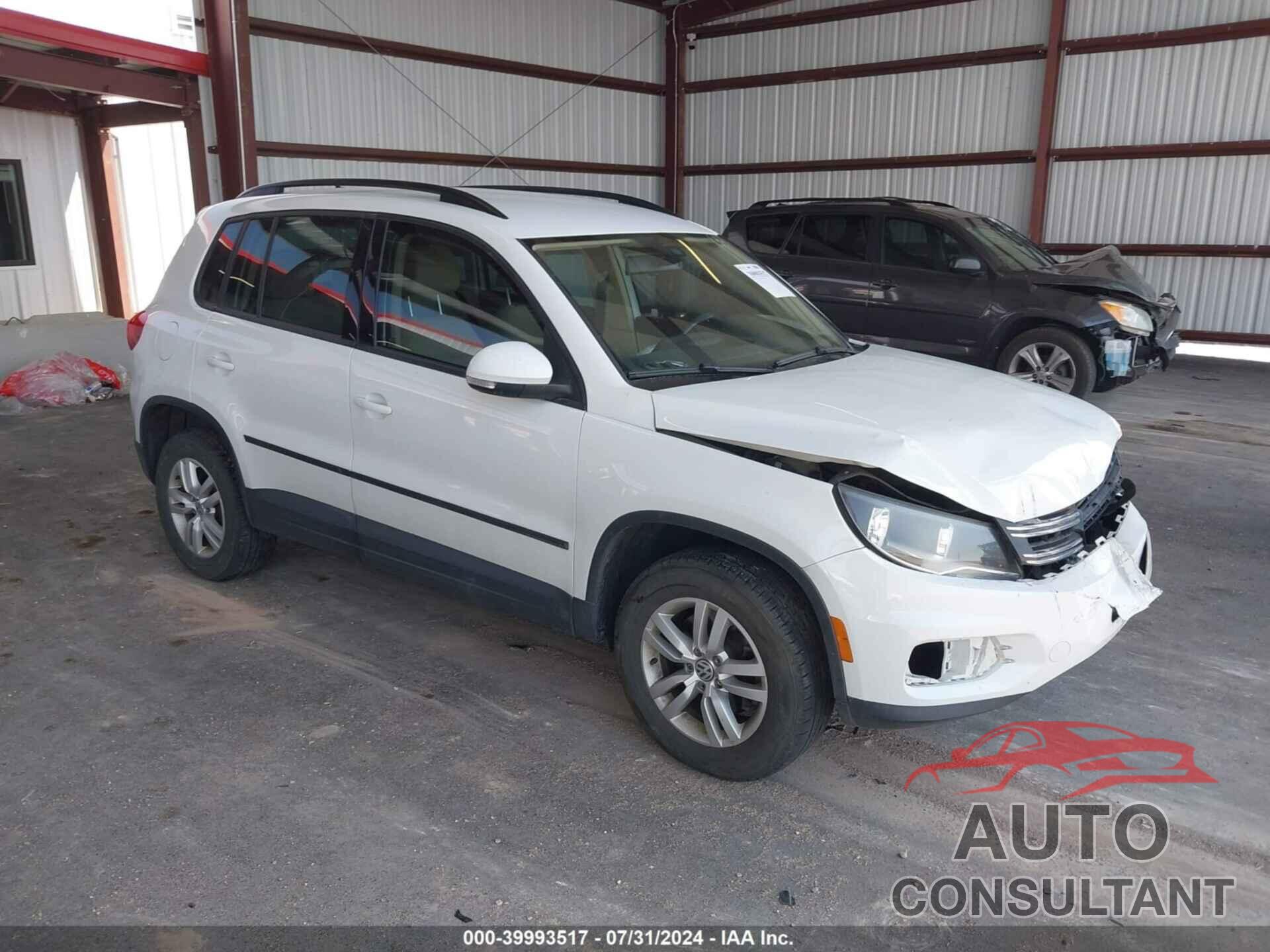 VOLKSWAGEN TIGUAN 2016 - WVGBV7AX0GW543754