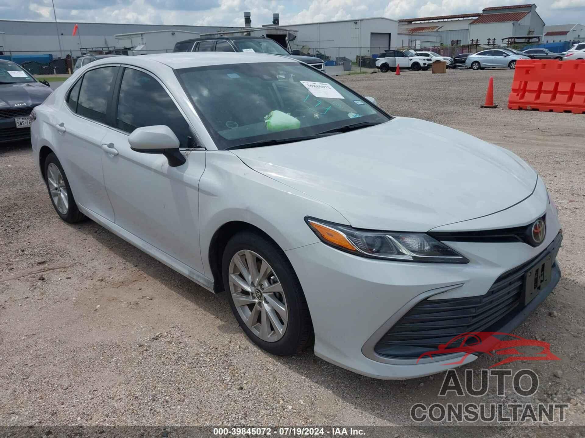 TOYOTA CAMRY 2023 - 4T1C11AK6PU172838