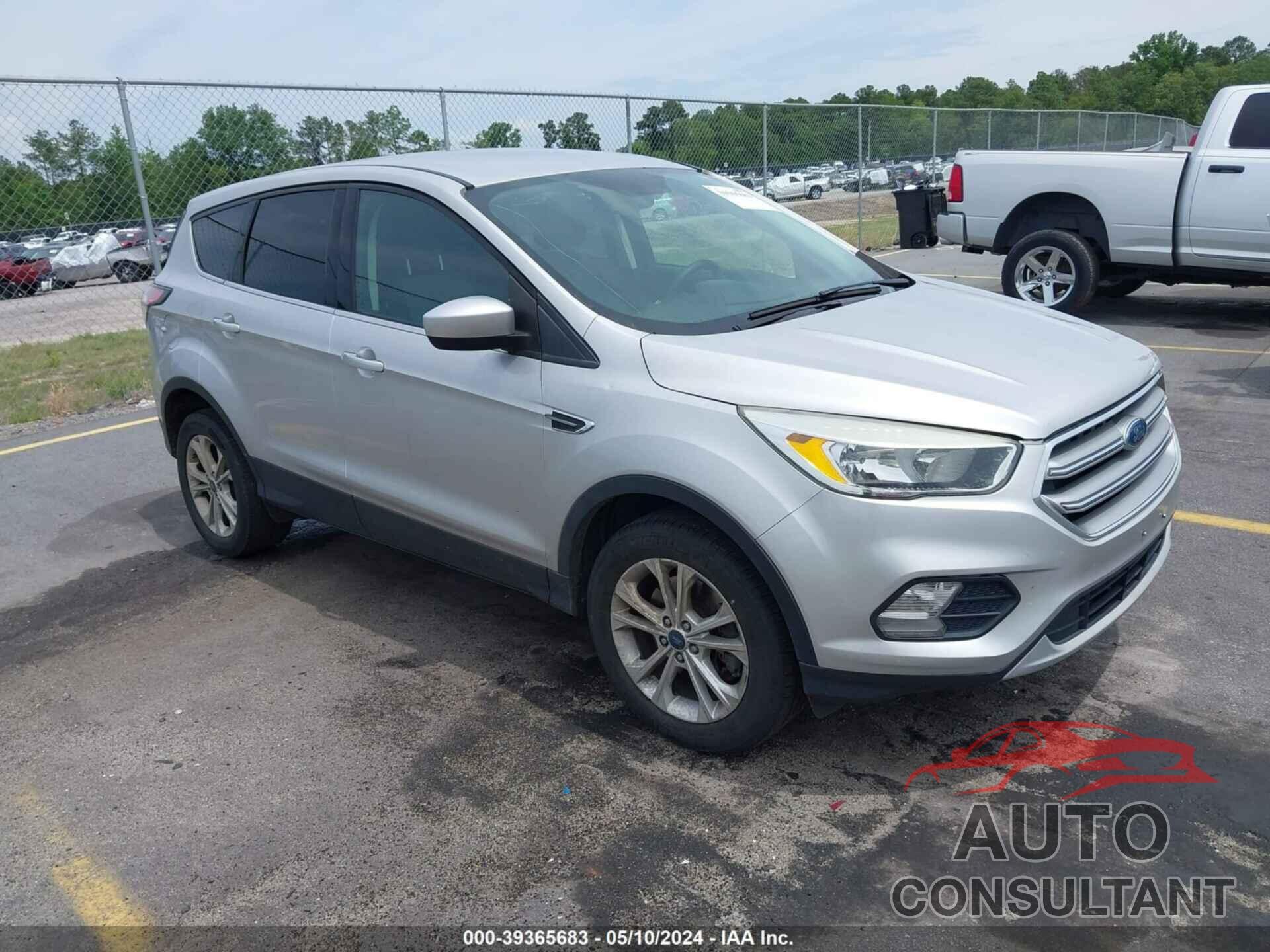 FORD ESCAPE 2017 - 1FMCU9GD3HUB47931