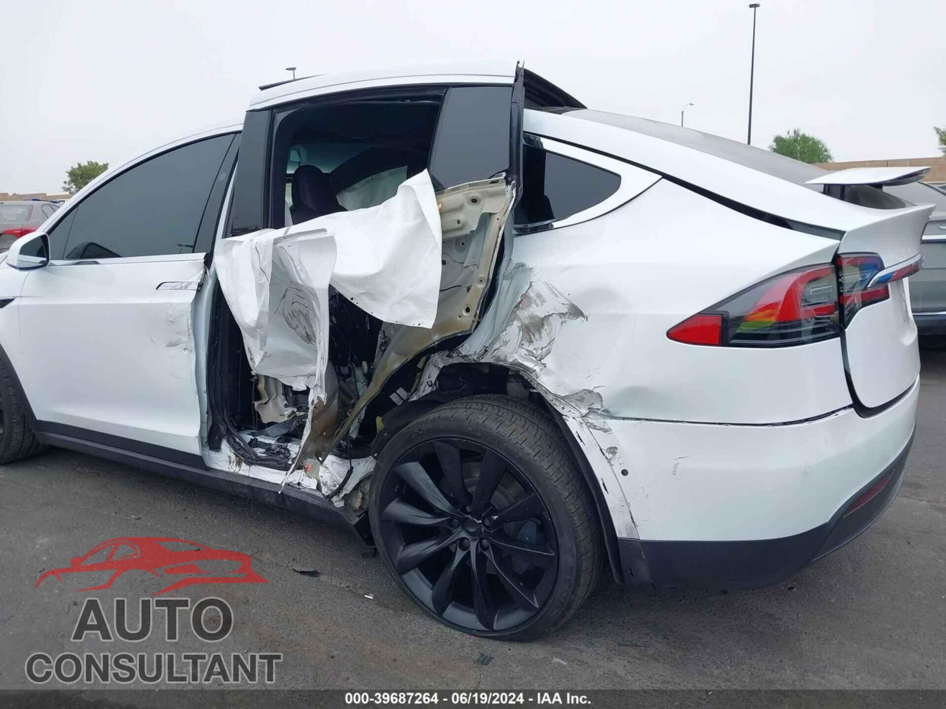 TESLA MODEL X 2021 - 5YJXCBE21MF320351