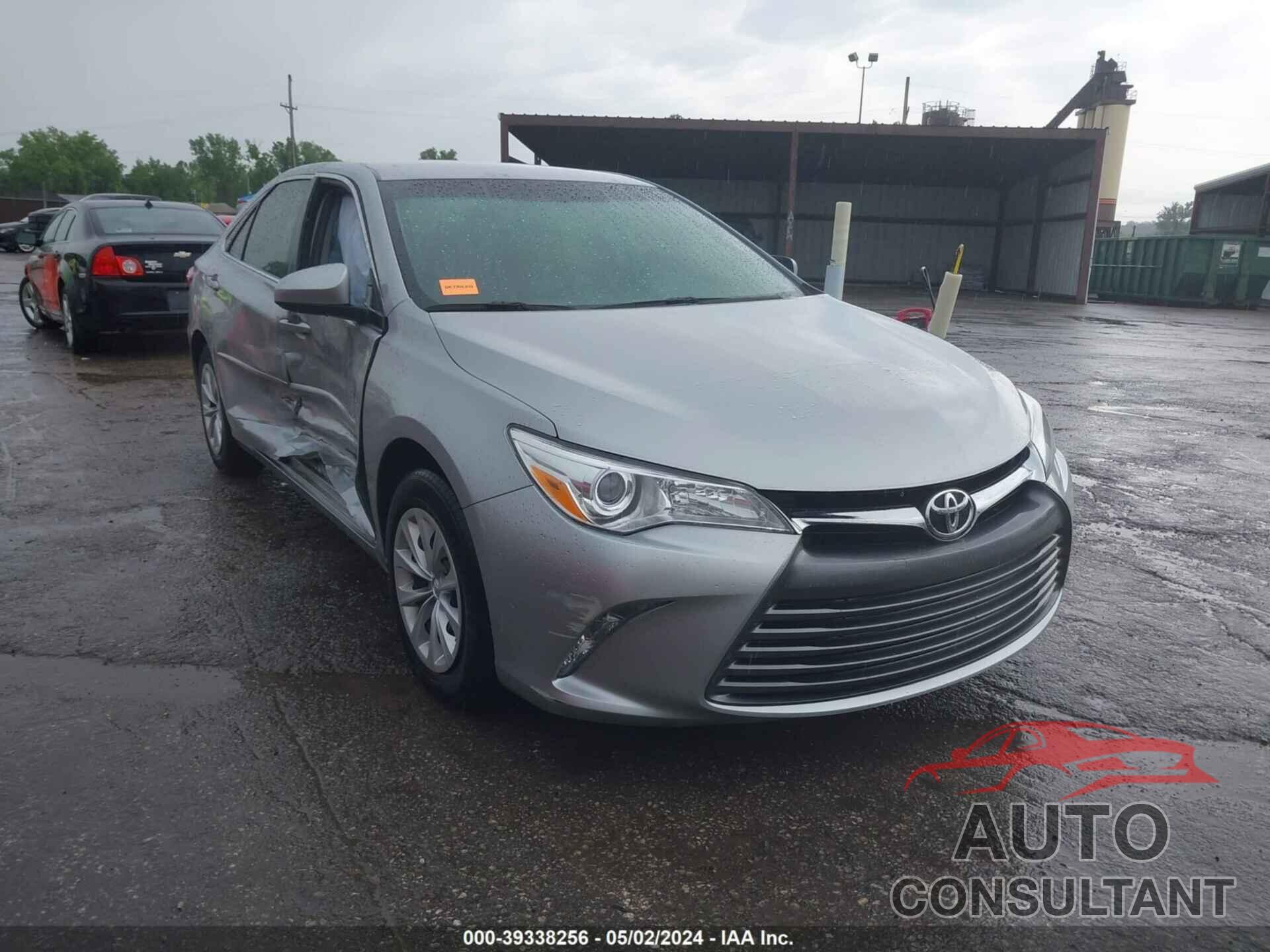 TOYOTA CAMRY 2016 - 4T4BF1FK1GR546820