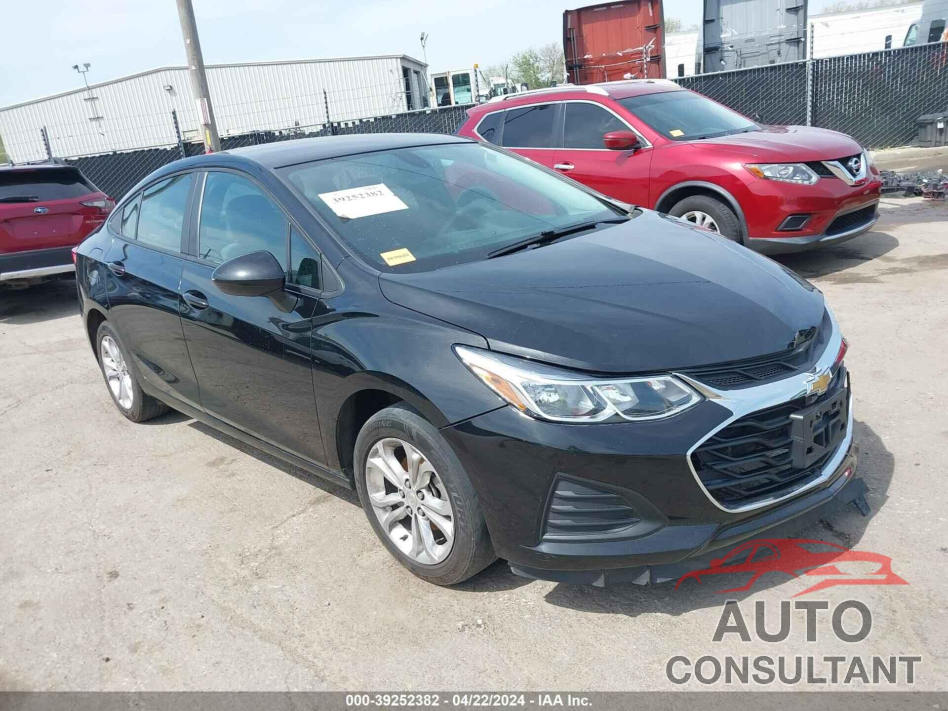 CHEVROLET CRUZE 2019 - 1G1BC5SM4K7109772