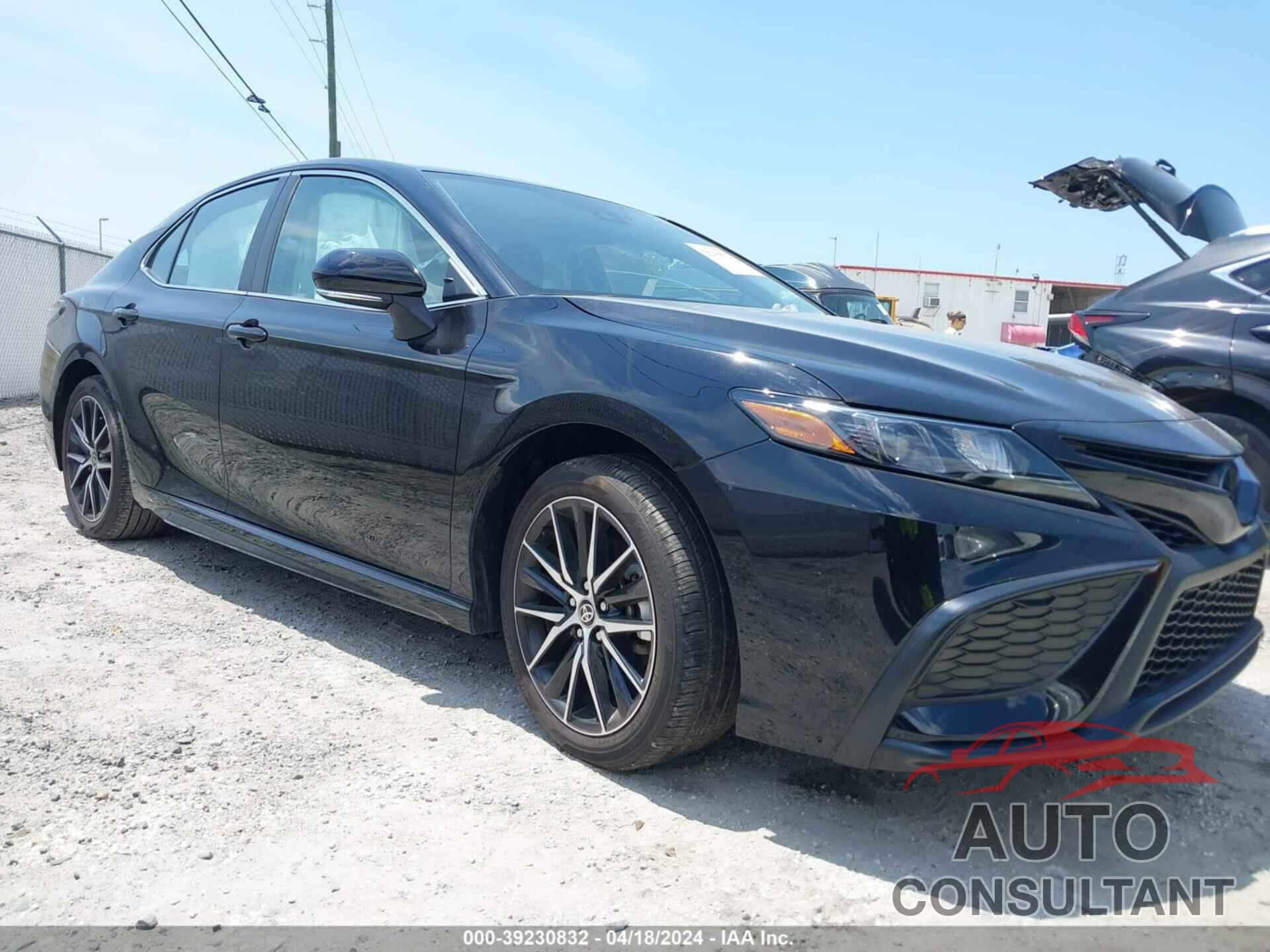 TOYOTA CAMRY 2023 - 4T1G11AK3PU760617