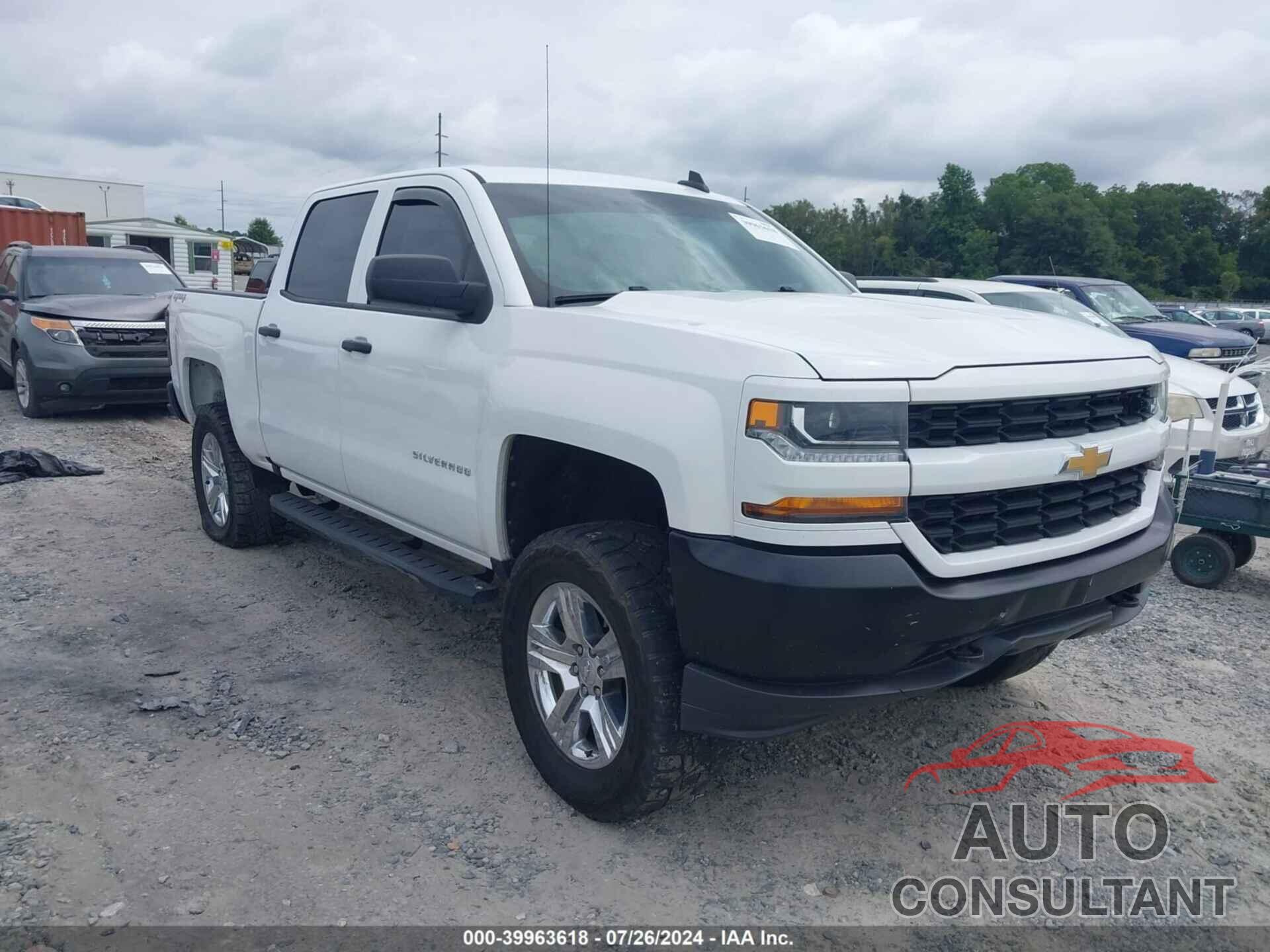 CHEVROLET SILVERADO 1500 2018 - 3GCUKPEC8JG259484
