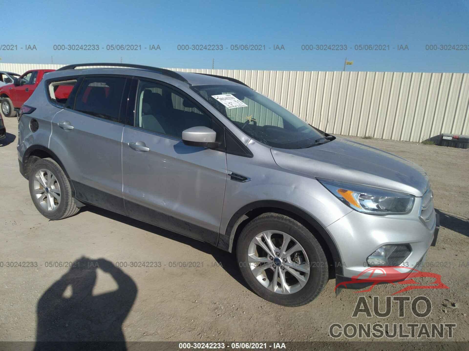 FORD ESCAPE 2018 - 1FMCU0GD9JUA12034