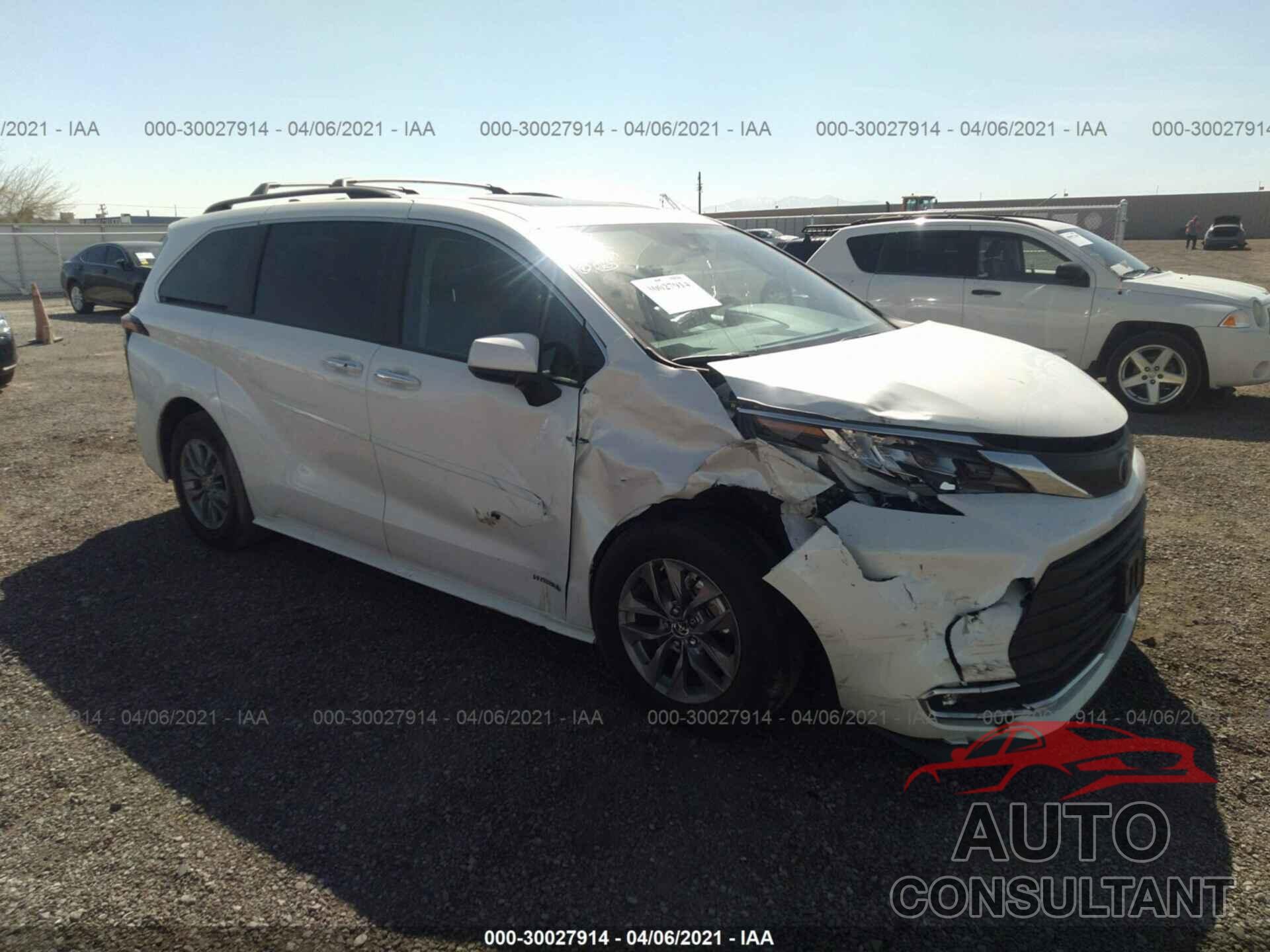 TOYOTA SIENNA 2021 - 5TDYRKEC1MS009459