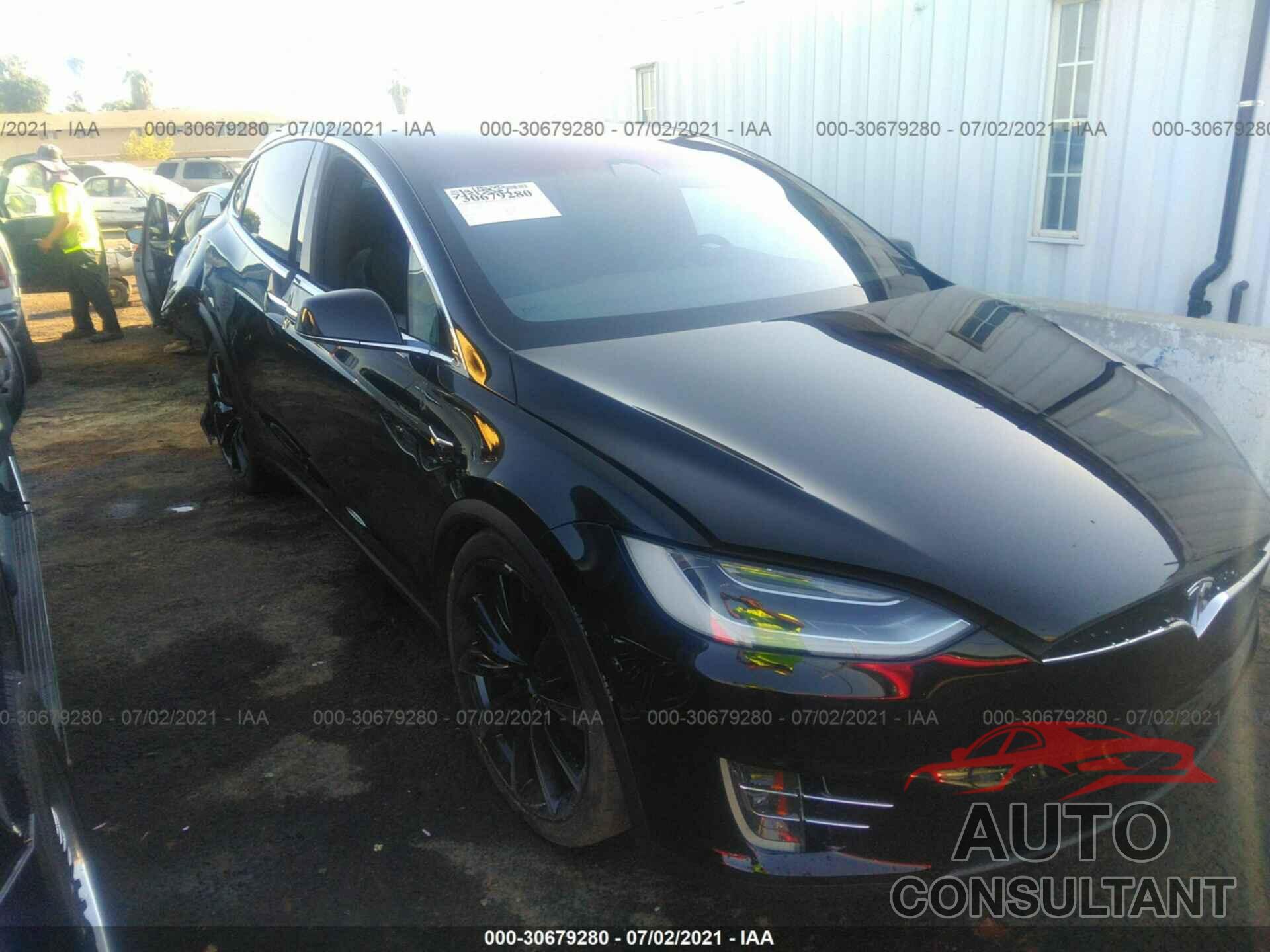 TESLA MODEL X 2017 - 5YJXCAE41HF035523