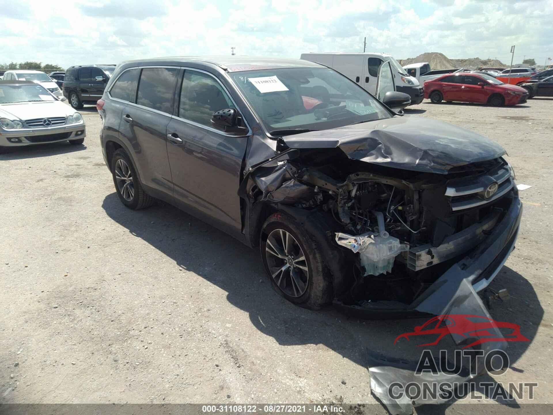 TOYOTA HIGHLANDER 2019 - 5TDZARFH9KS051583