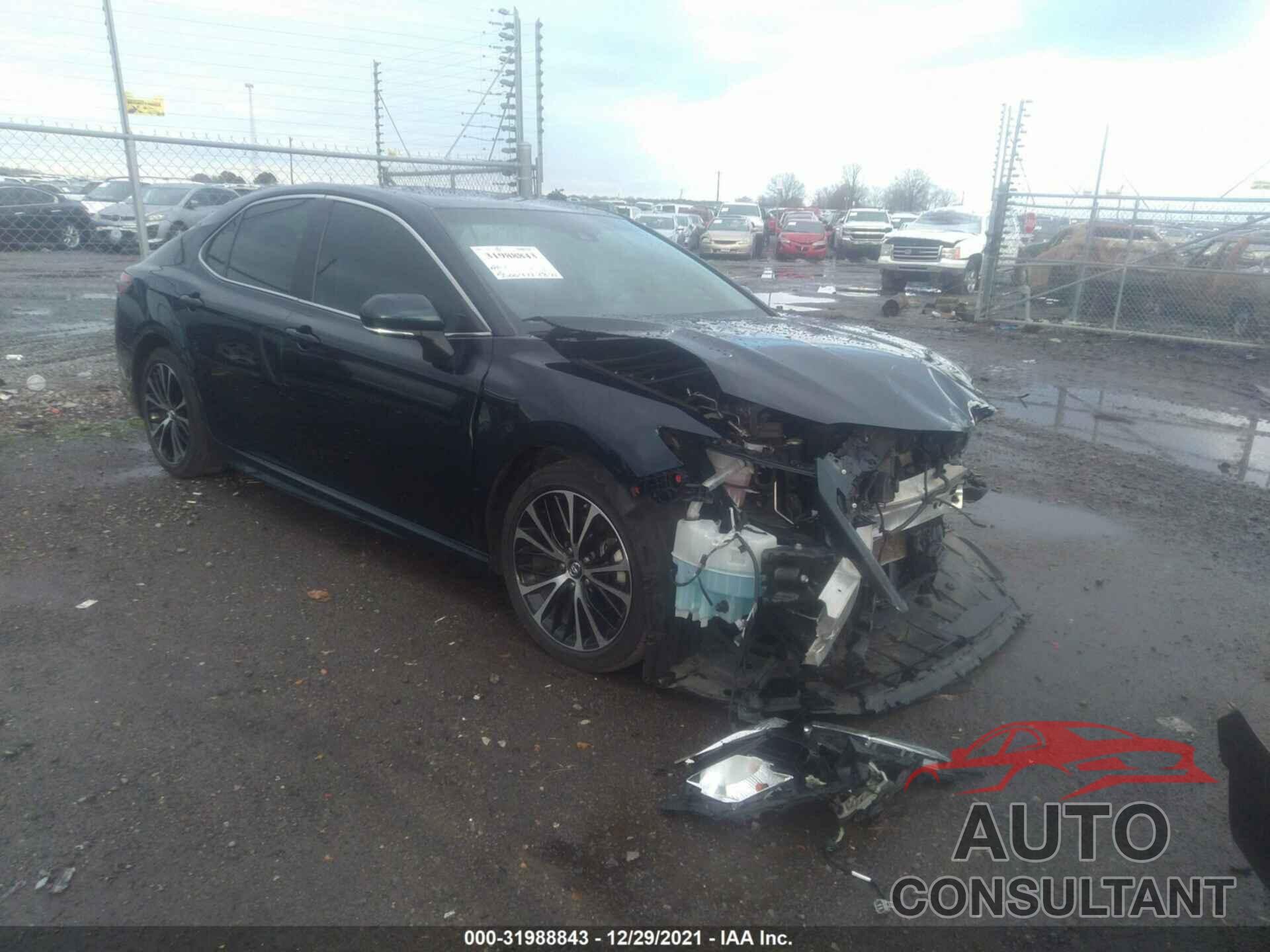 TOYOTA CAMRY 2018 - 4T1B11HK5JU531847