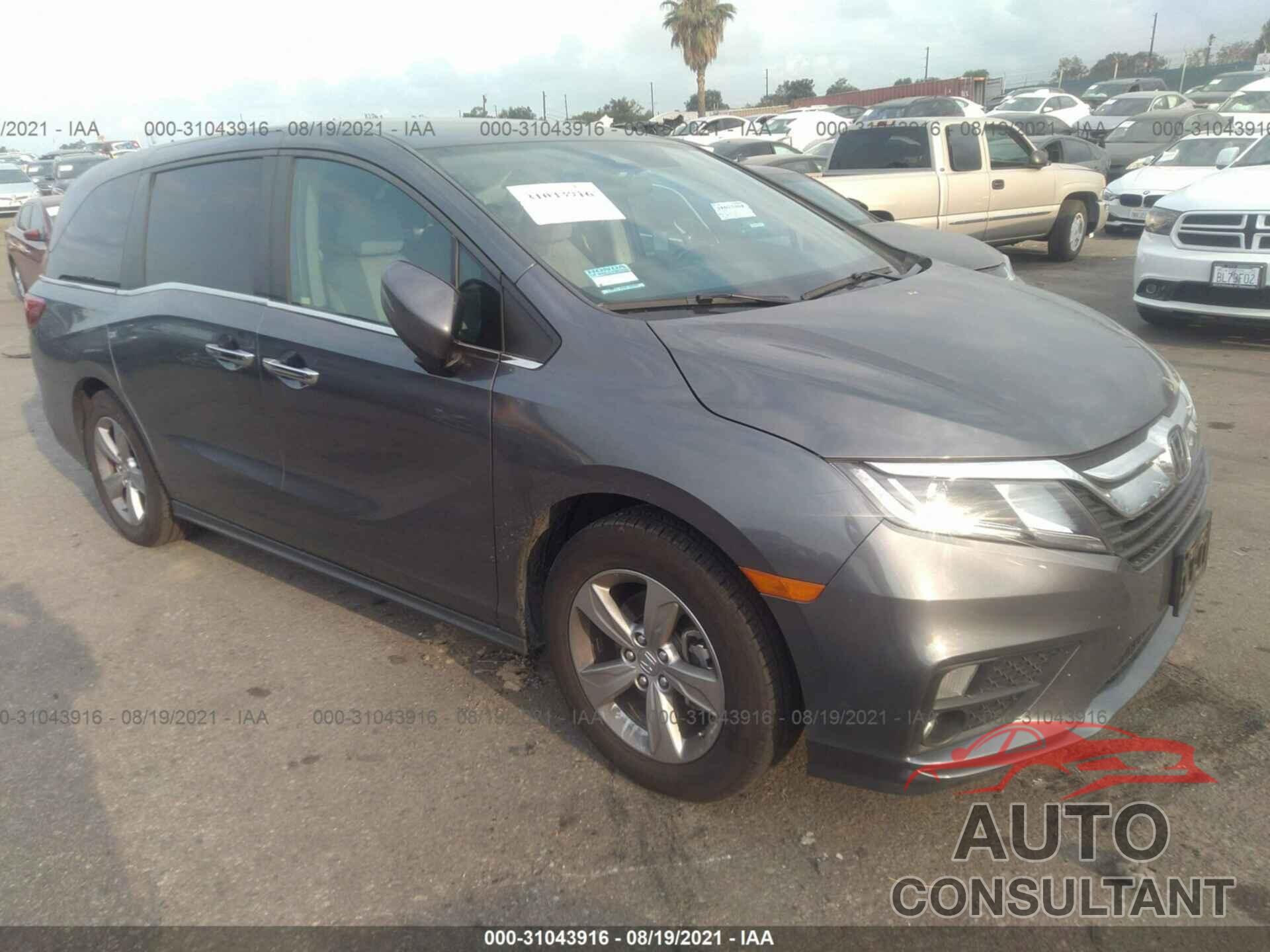 HONDA ODYSSEY 2018 - 5FNRL6H50JB052975