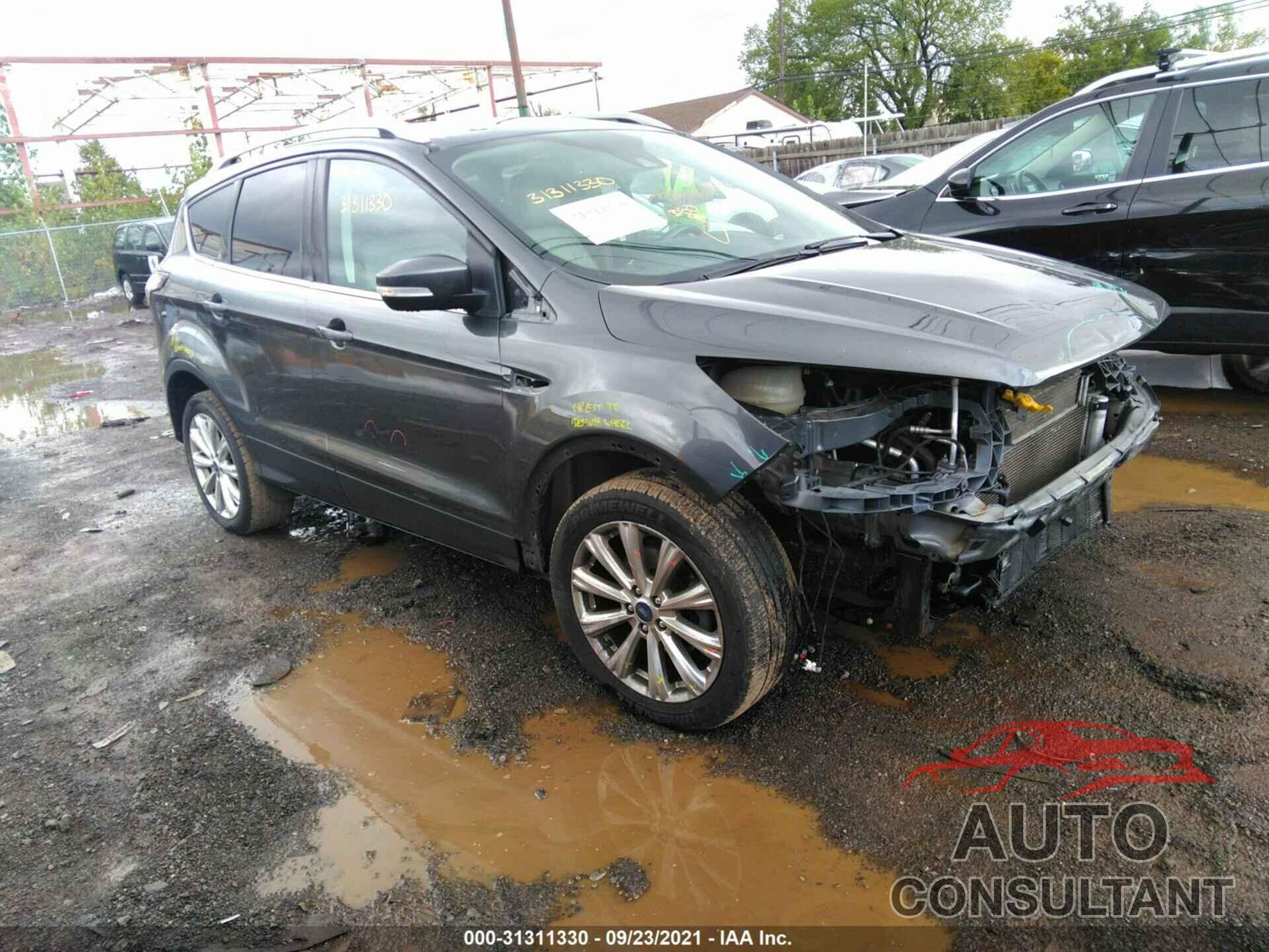 FORD ESCAPE 2017 - 1FMCU0JD8HUE03887