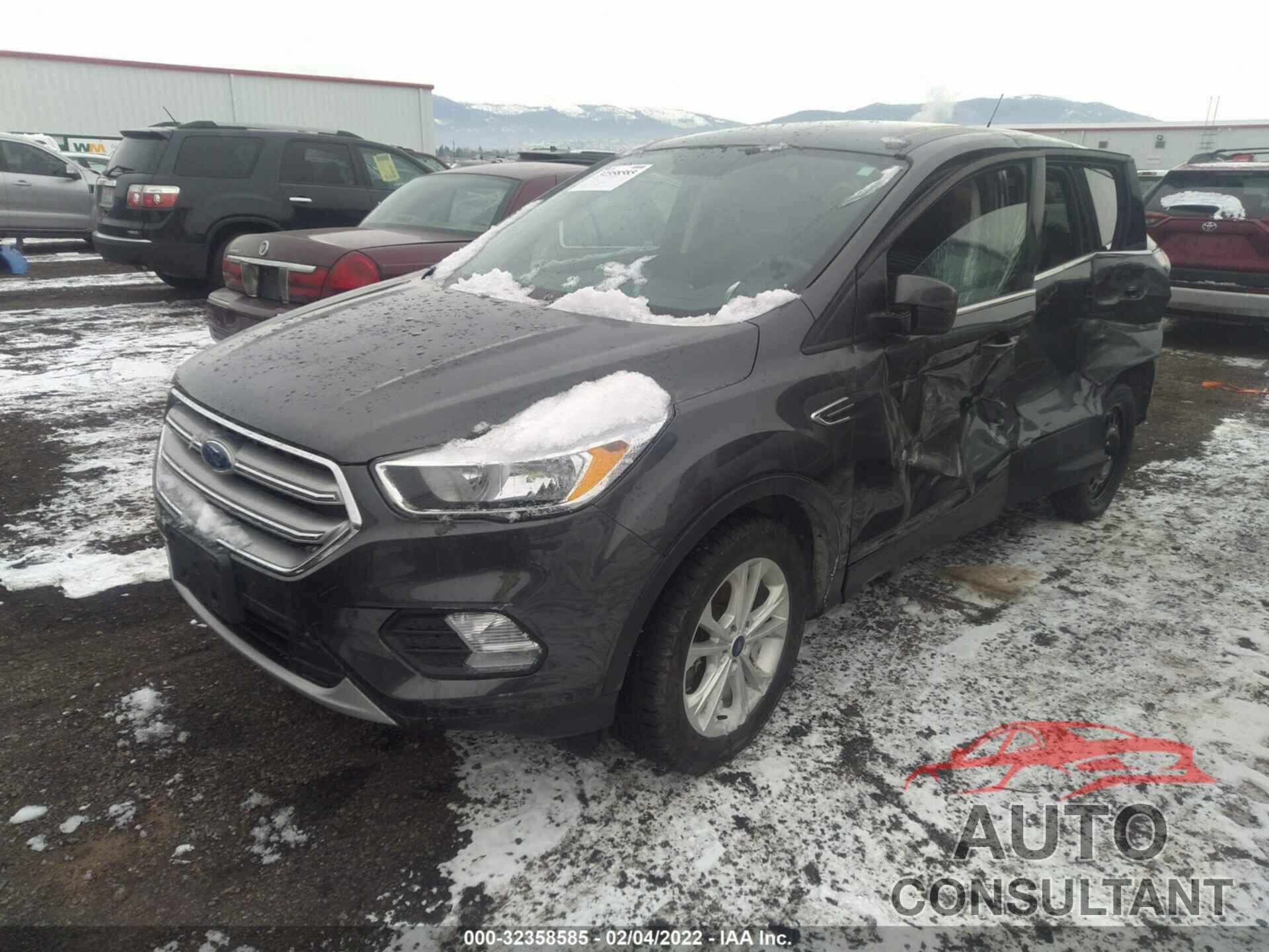 FORD ESCAPE 2017 - 1FMCU9GD4HUC77829