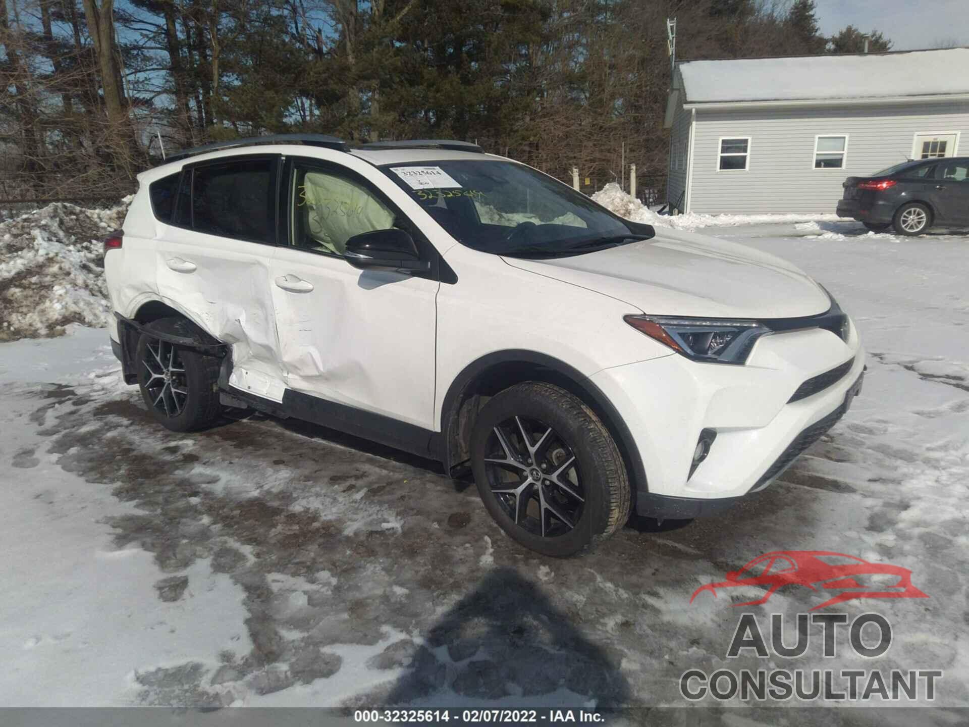 TOYOTA RAV4 2018 - JTMJFREV4JJ238585