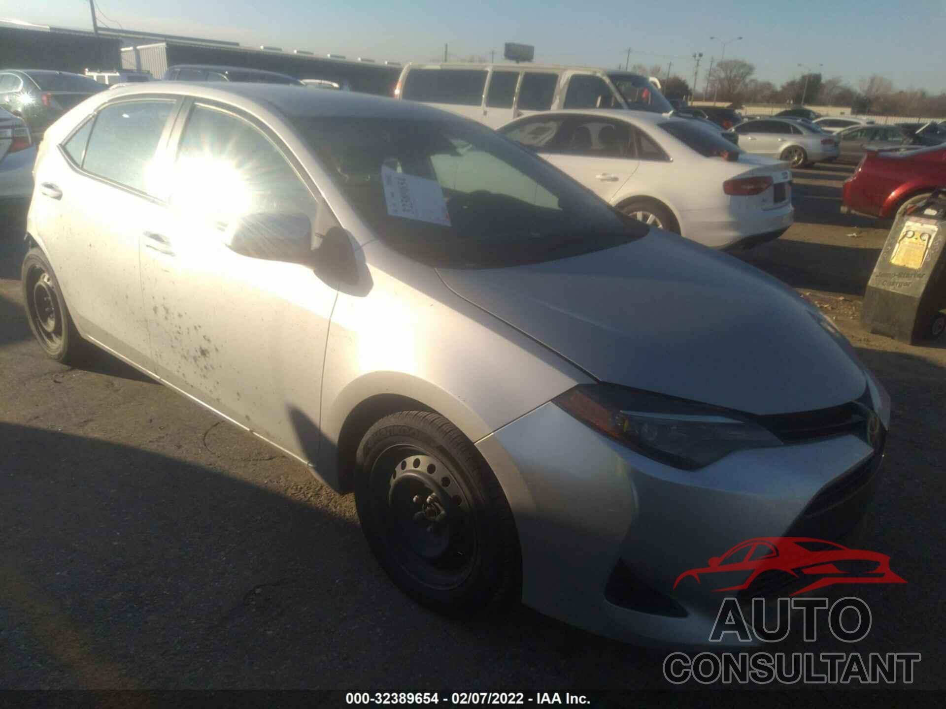 TOYOTA COROLLA 2018 - 2T1BURHE4JC122076