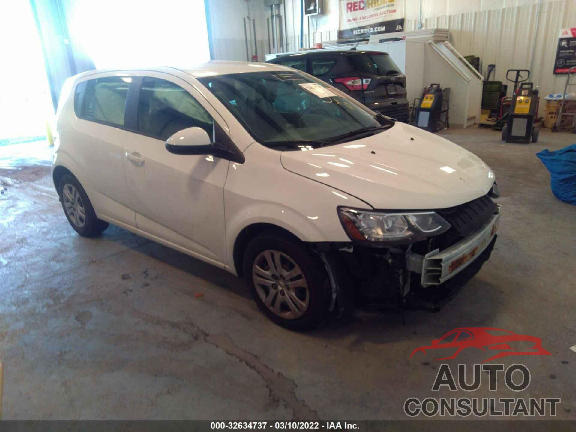 CHEVROLET SONIC 2017 - 1G1JG6SG0H4165041