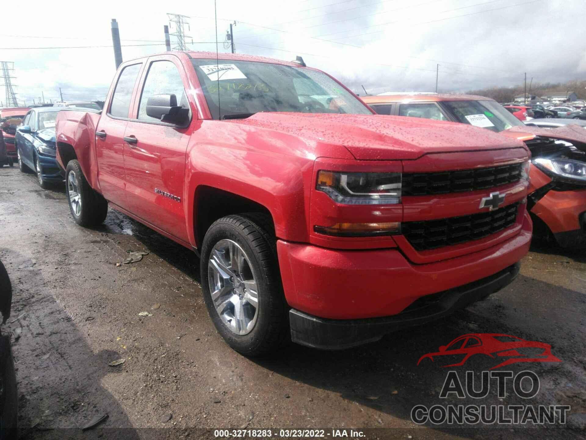CHEVROLET SILVERADO 1500 2018 - 1GCRCPEH8JZ340239