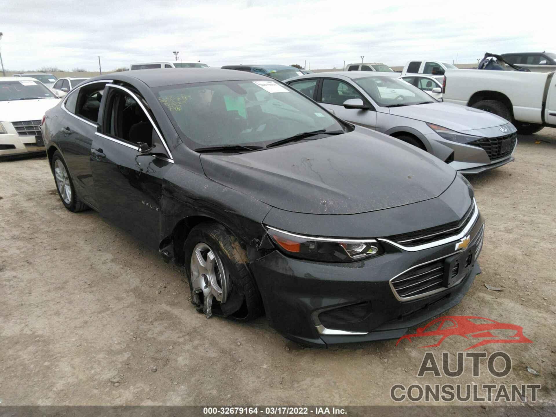 CHEVROLET MALIBU 2017 - 1G1ZE5ST4HF132029