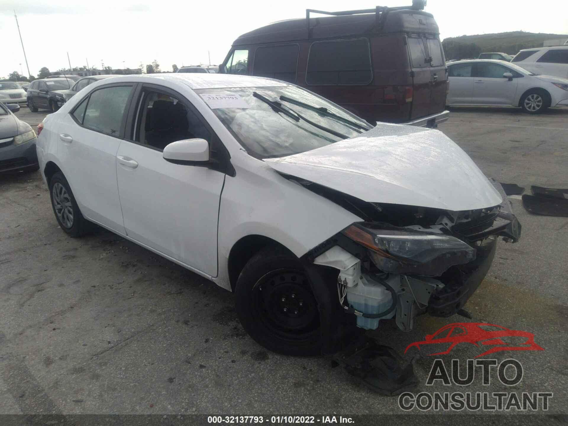 TOYOTA COROLLA 2018 - 5YFBURHE8JP815314