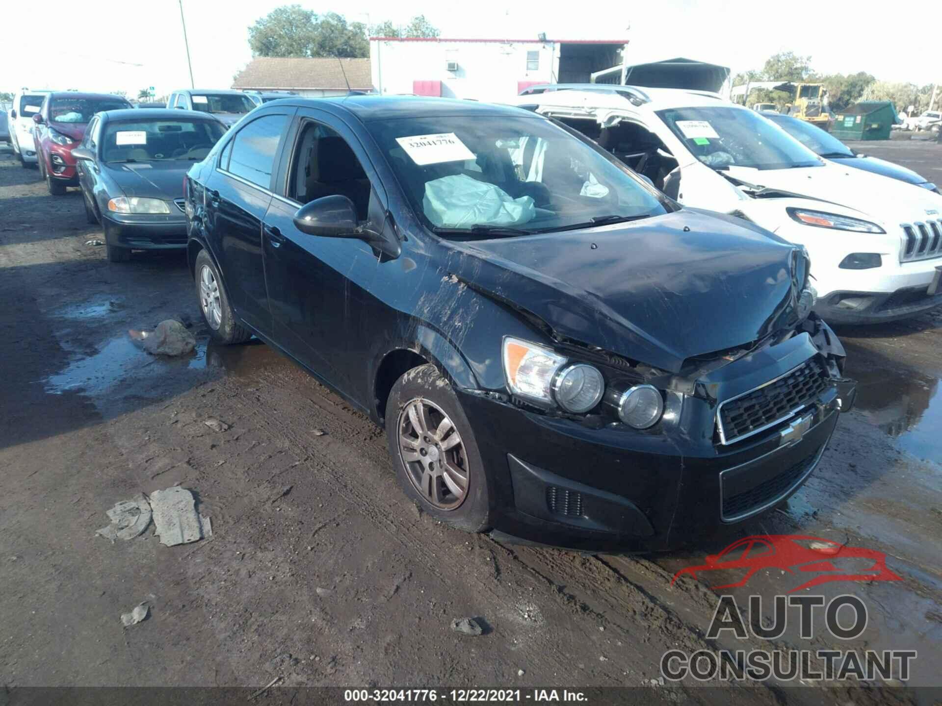 CHEVROLET SONIC 2016 - 1G1JC5SH1G4158869